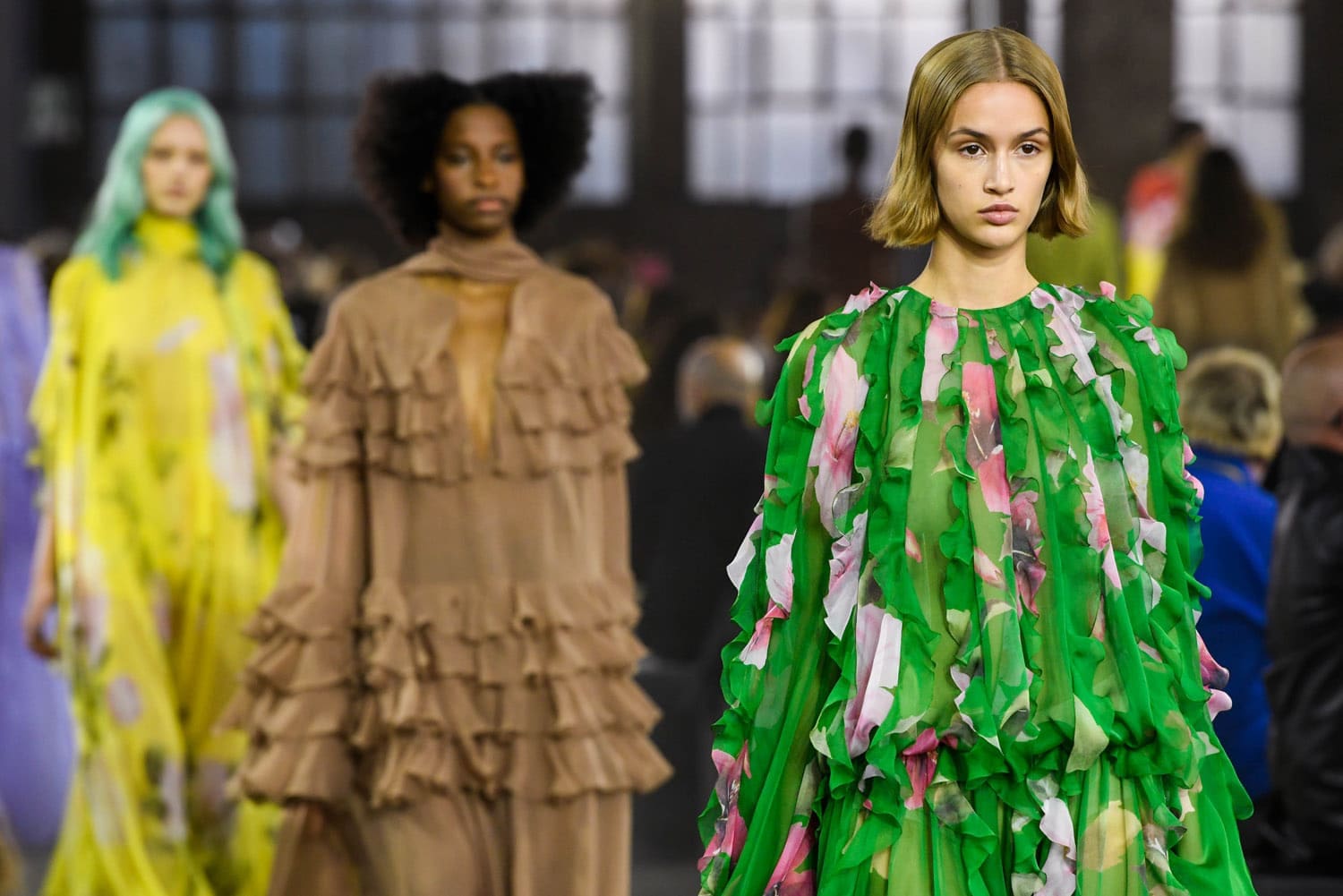 华伦天奴（Valentino）2021春夏米兰by RUNWAY 杂志