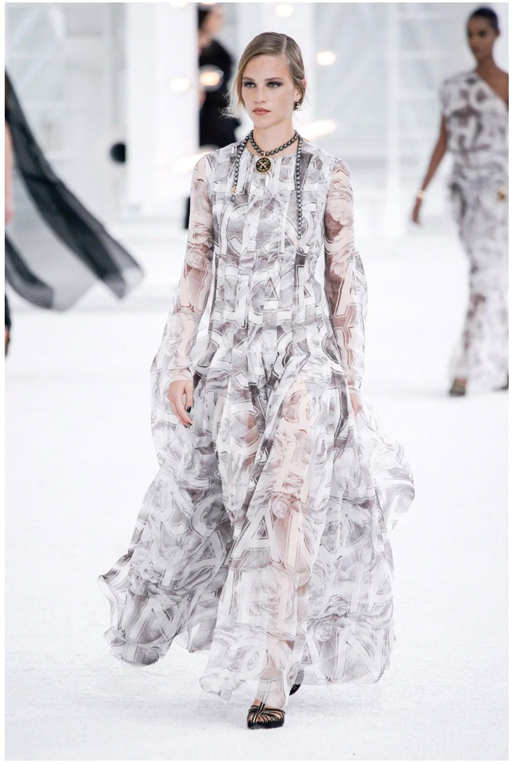 Chanel Spring Summer 2021 von RUNWAY MAGAZIN