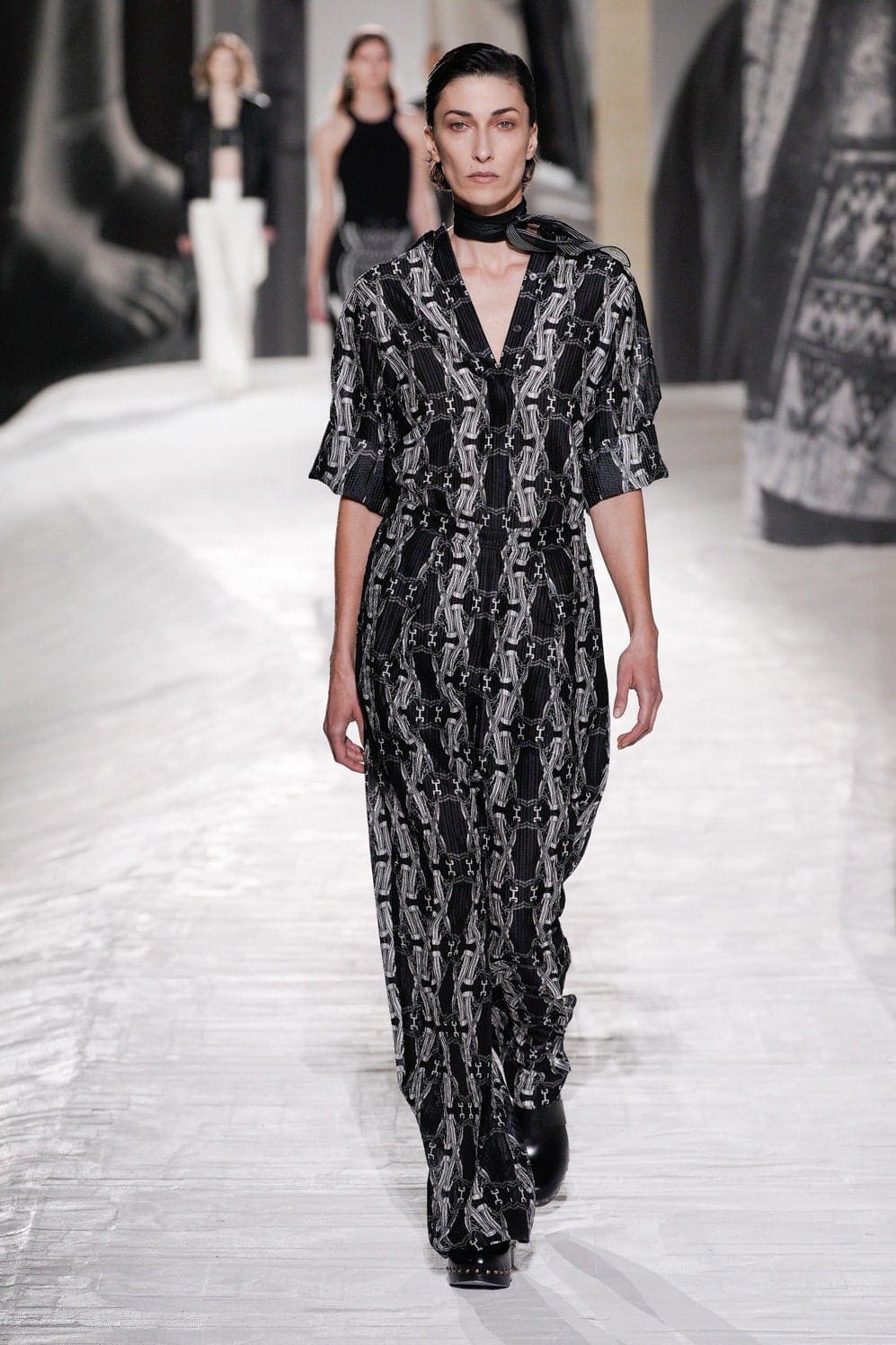 Hermes Spring Summer 2021 por RUNWAY MAGAZINE
