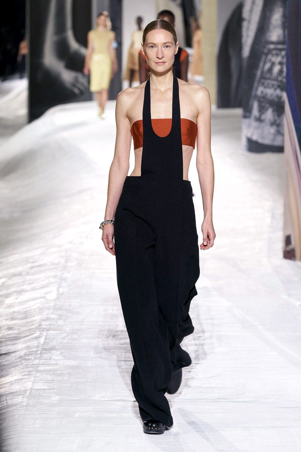 Hermes Spring Summer 2021 por RUNWAY MAGAZINE