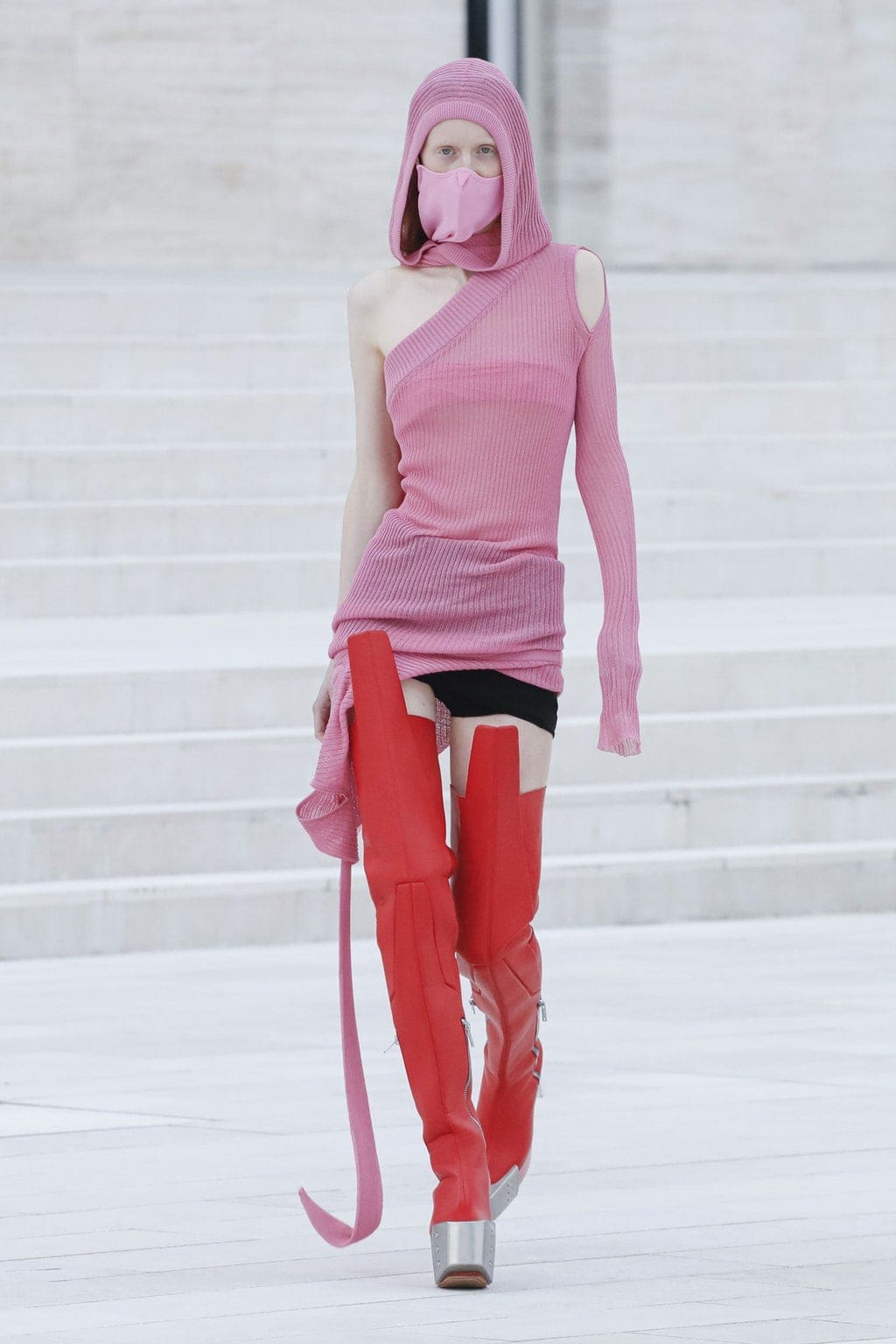 瑞克·欧文斯（Rick Owens）2021年春夏 RUNWAY 杂志