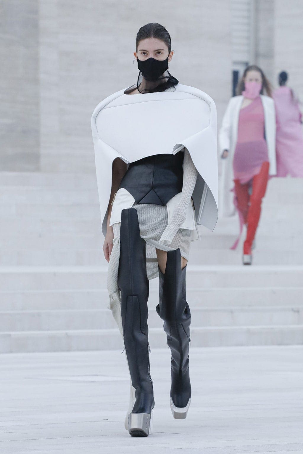 瑞克·欧文斯（Rick Owens）2021年春夏 RUNWAY 杂志
