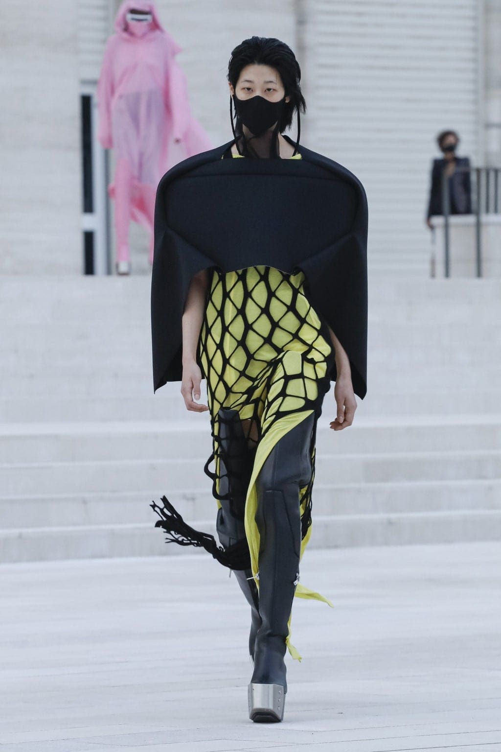 瑞克·欧文斯（Rick Owens）2021年春夏 RUNWAY 杂志