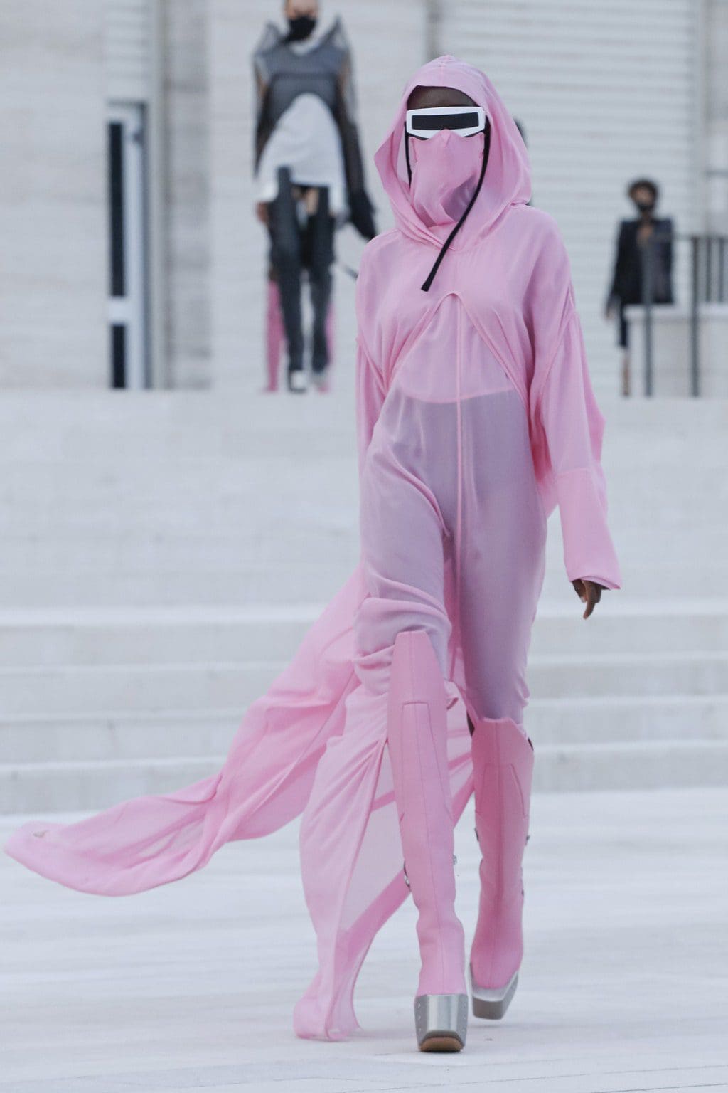 瑞克·欧文斯（Rick Owens）2021年春夏 RUNWAY 杂志
