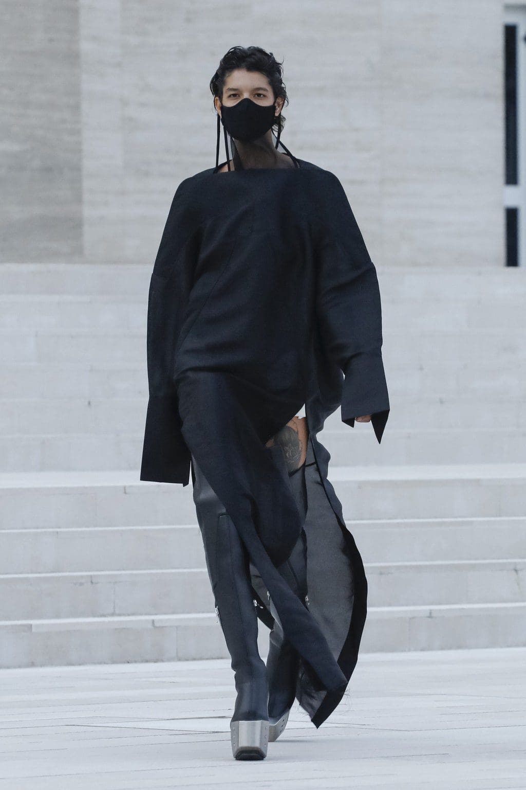 瑞克·欧文斯（Rick Owens）2021年春夏 RUNWAY 杂志