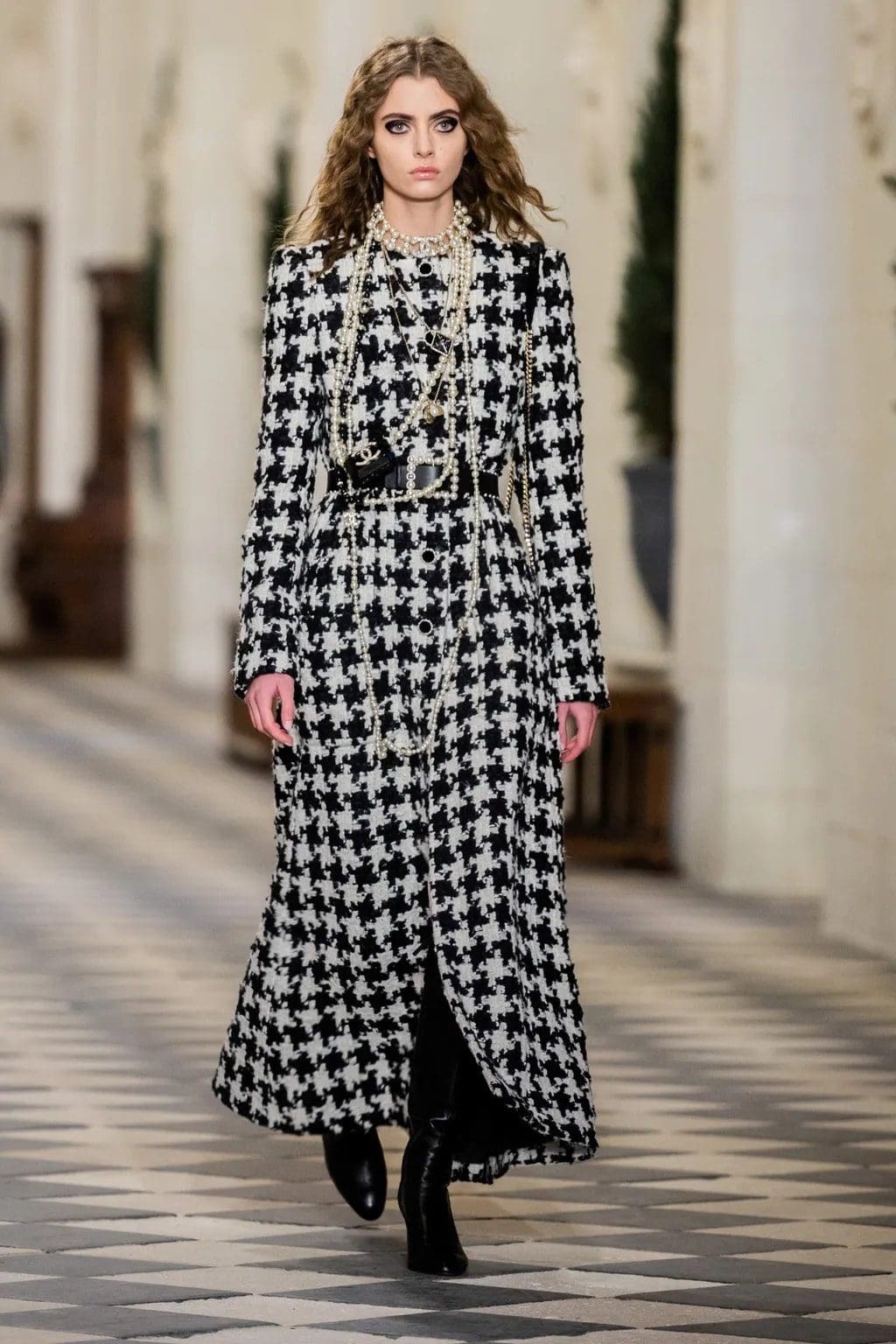 Chanel Pre-Fall 2021 Métiers d’art by RUNWAY MAGAZINE