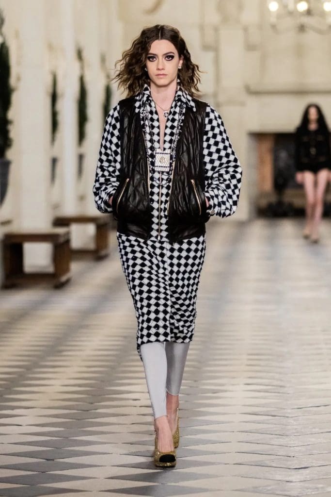 Chanel Pre-Fall 2021 Métiers d’art by RUNWAY MAGAZINE