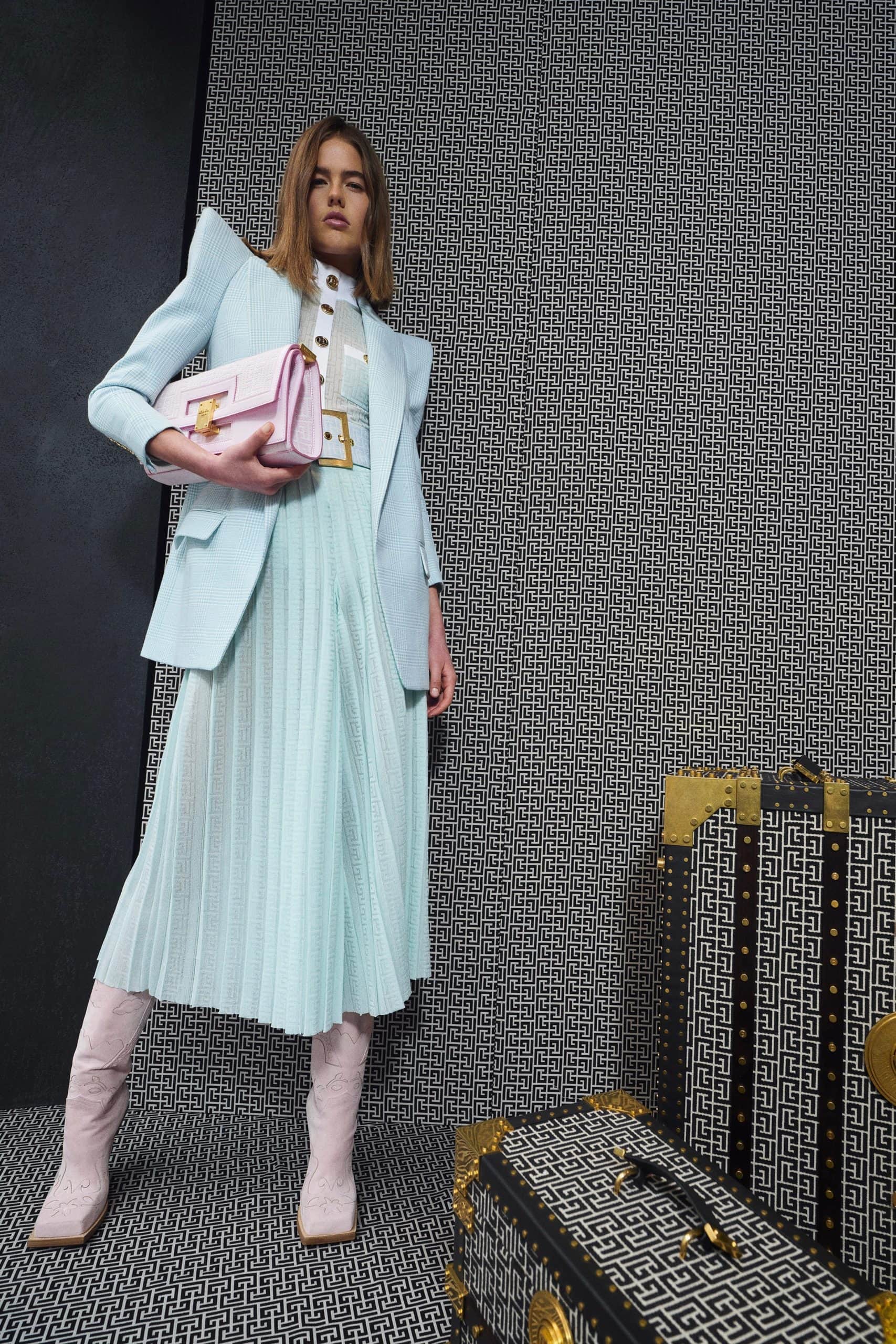 Balmain Pre-Fall 2021 by RUNWAY MAGAZINE
