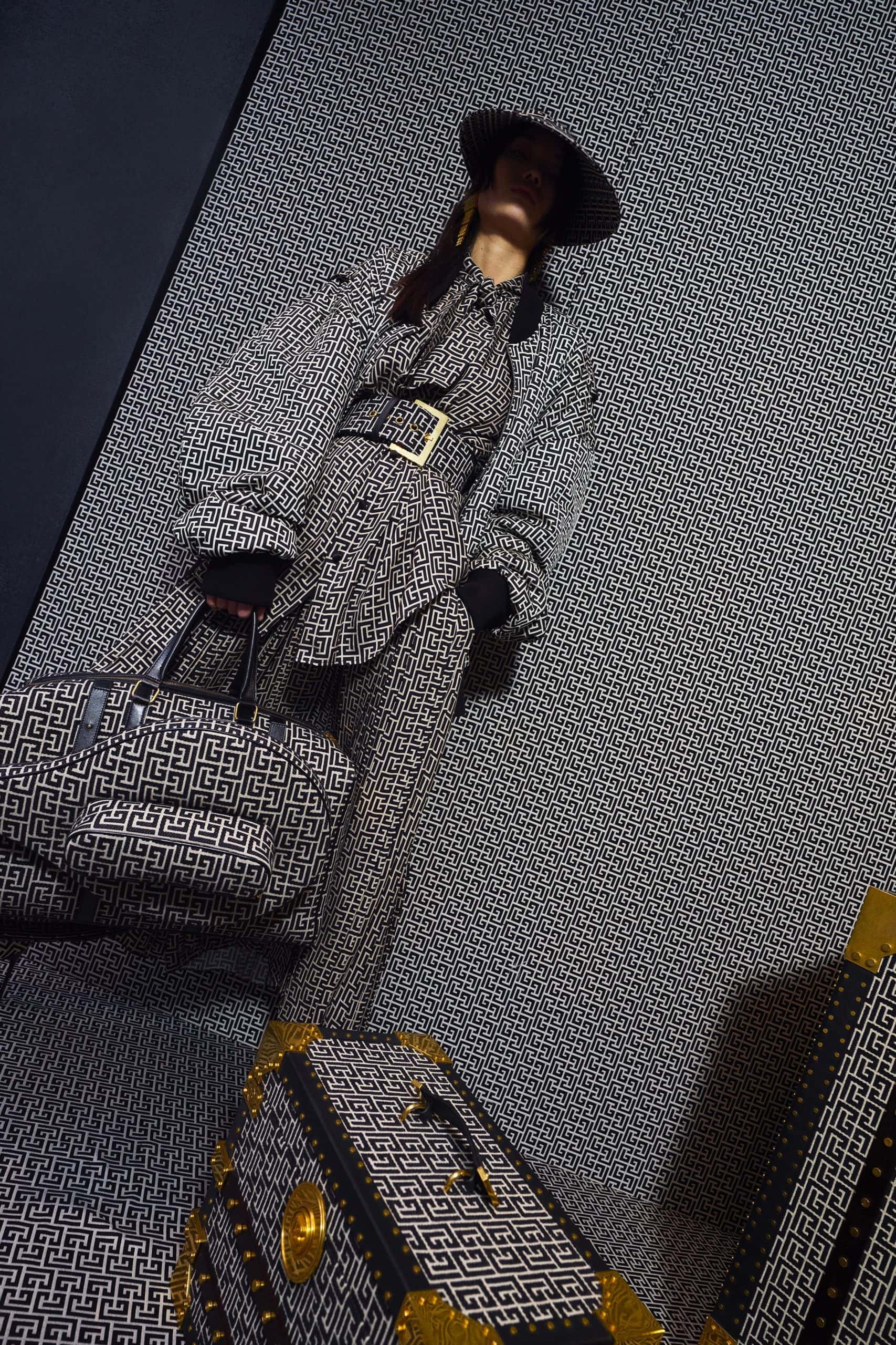 Balmain Pre-Fall 2021 by RUNWAY MAGAZINE