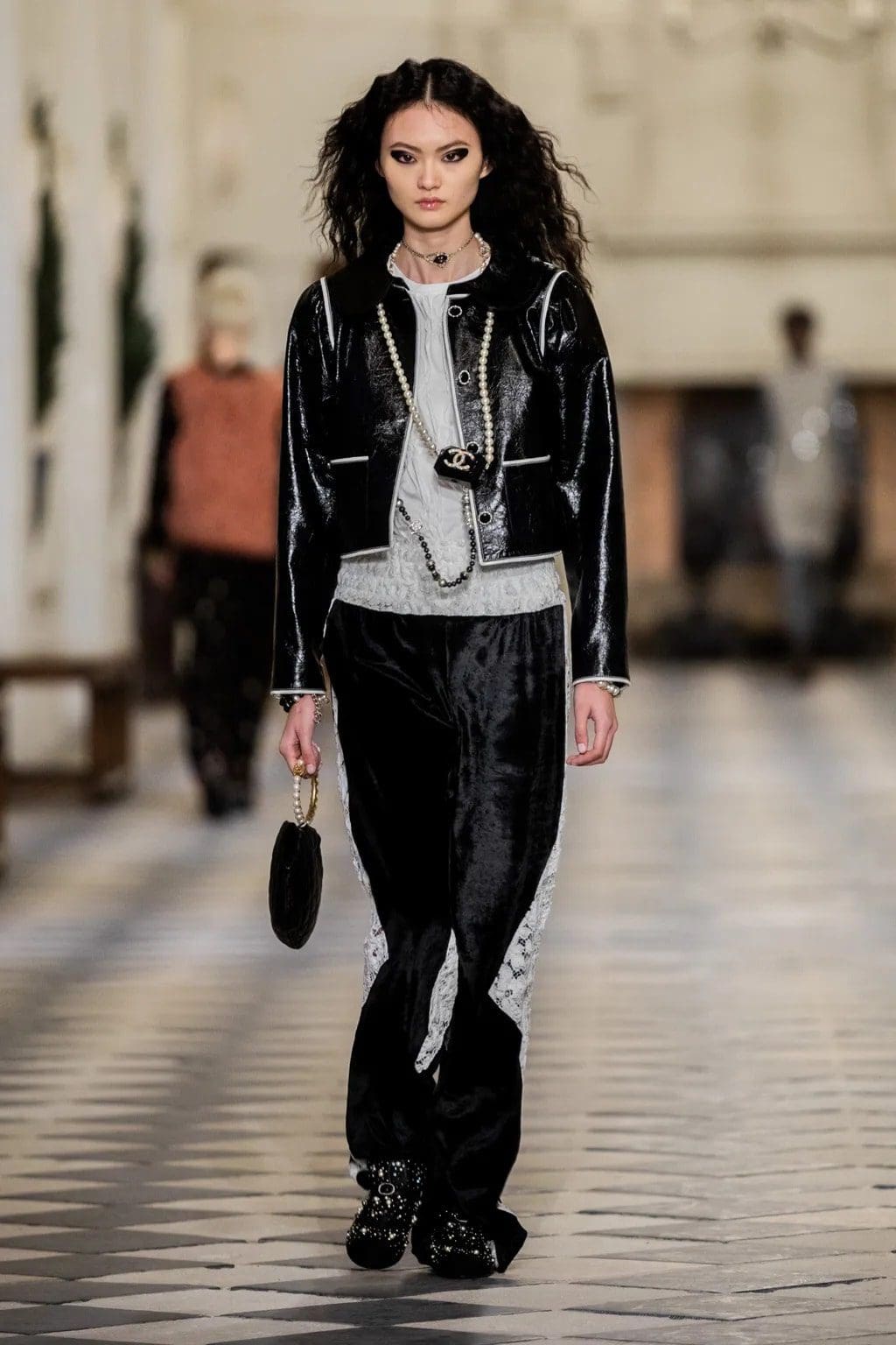 Chanel Pre-Fall 2021 Métiers d’art by RUNWAY MAGAZINE