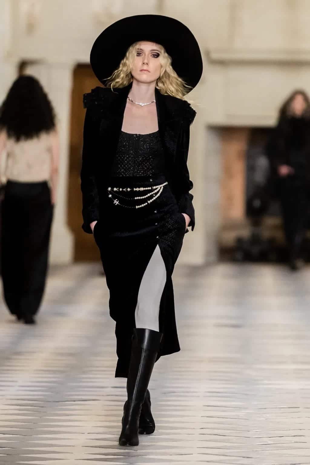 Chanel Pre-Fall 2021 Métiers d’art by RUNWAY MAGAZINE