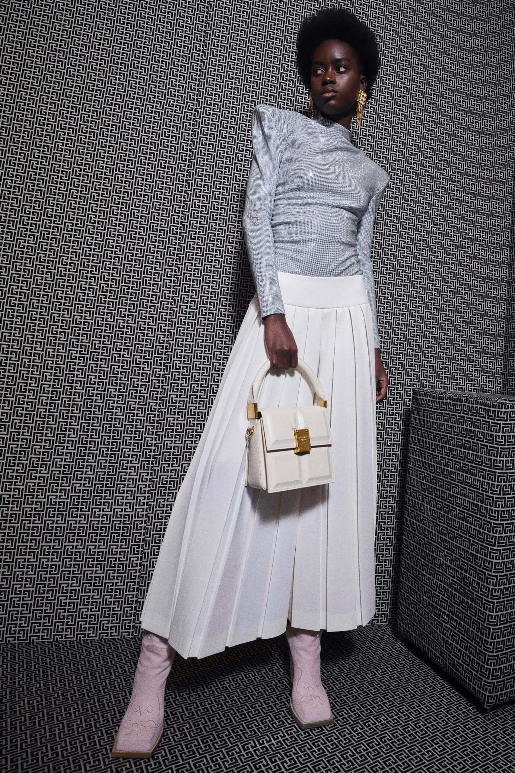 Balmain Pre-Fall 2021 by RUNWAY MAGAZINE