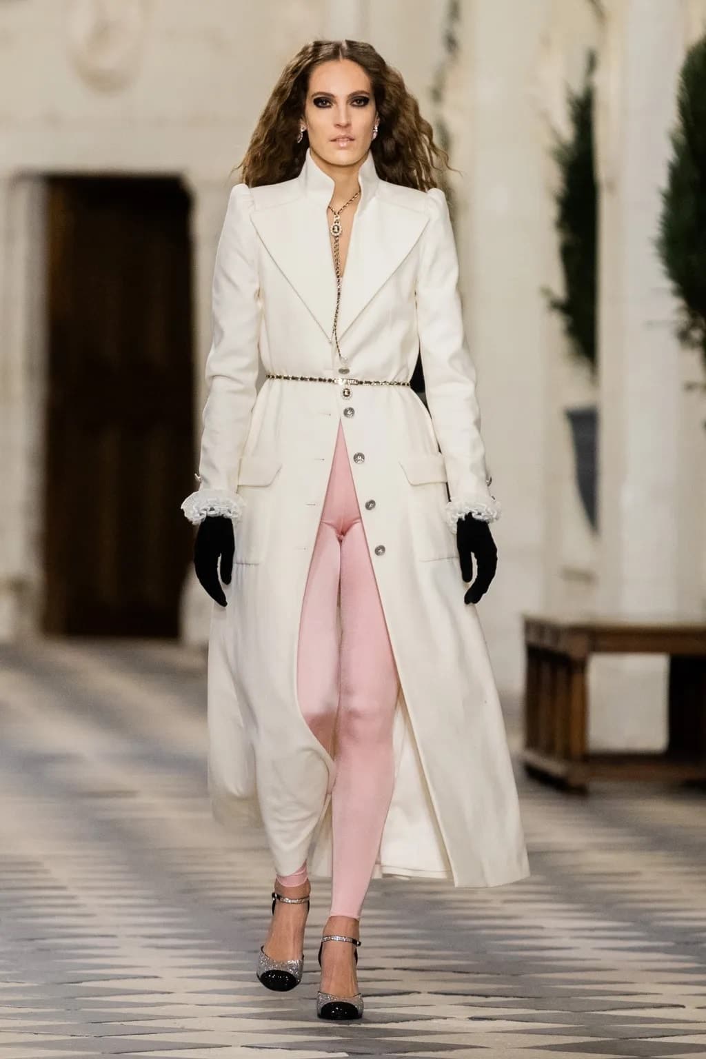 Chanel Pre-Fall 2021 Métiers d’art by RUNWAY MAGAZINE