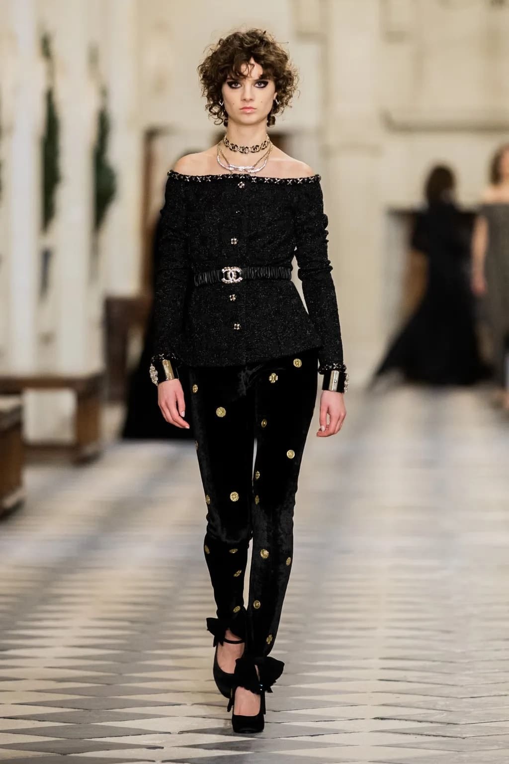 Chanel Pre-Fall 2021 Métiers d’art by RUNWAY MAGAZINE