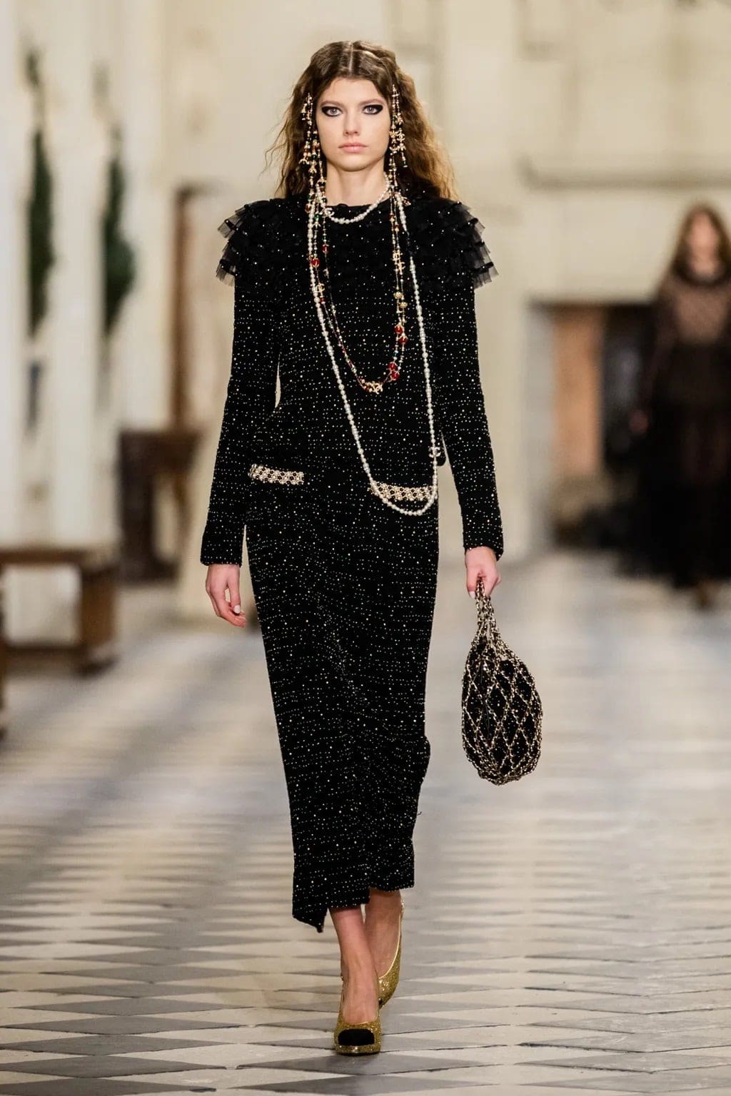 Chanel Pre-Fall 2021 Métiers d’art by RUNWAY MAGAZINE