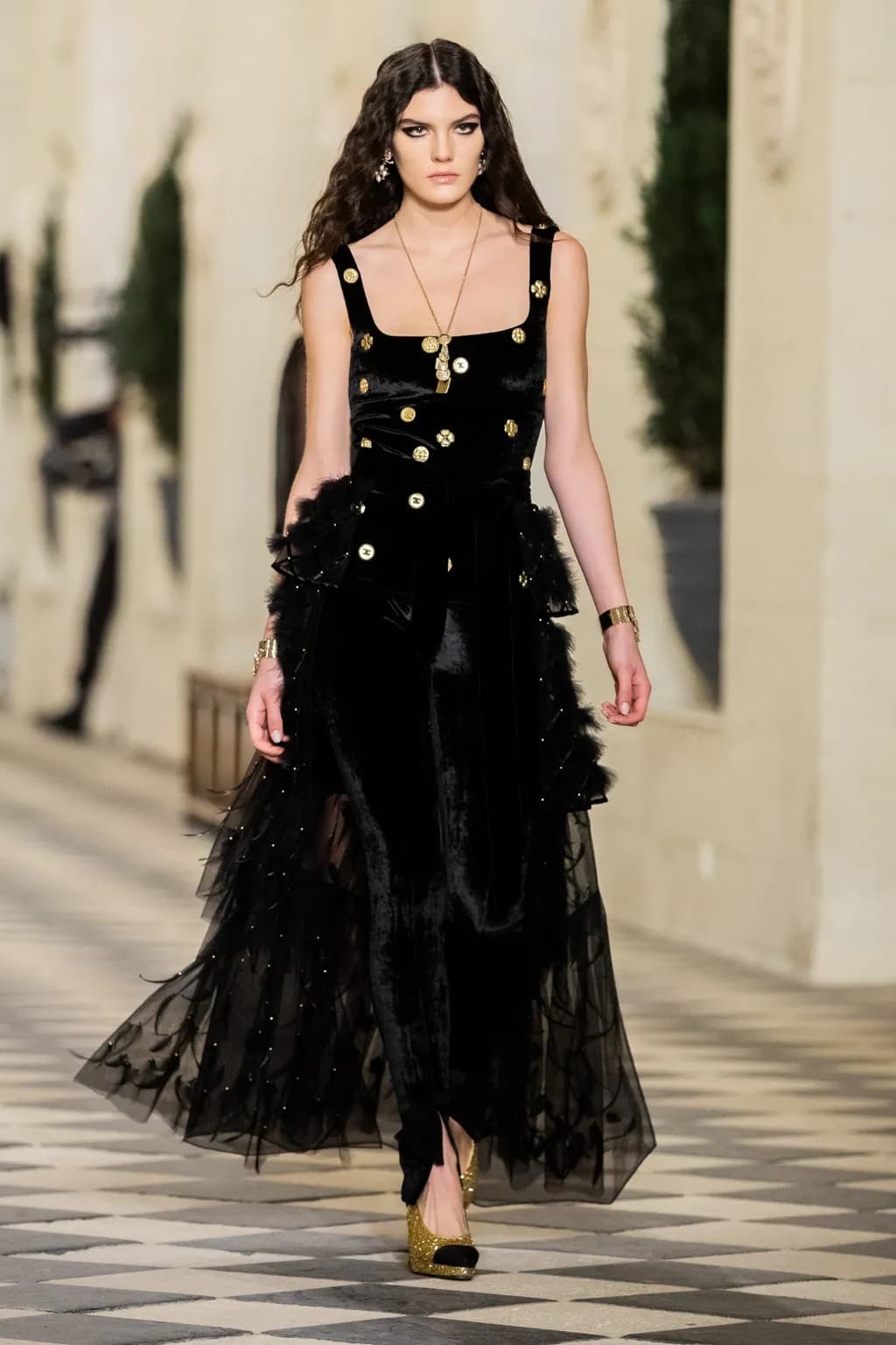 Chanel Pre-Fall 2021 Métiers d’art by RUNWAY MAGAZINE