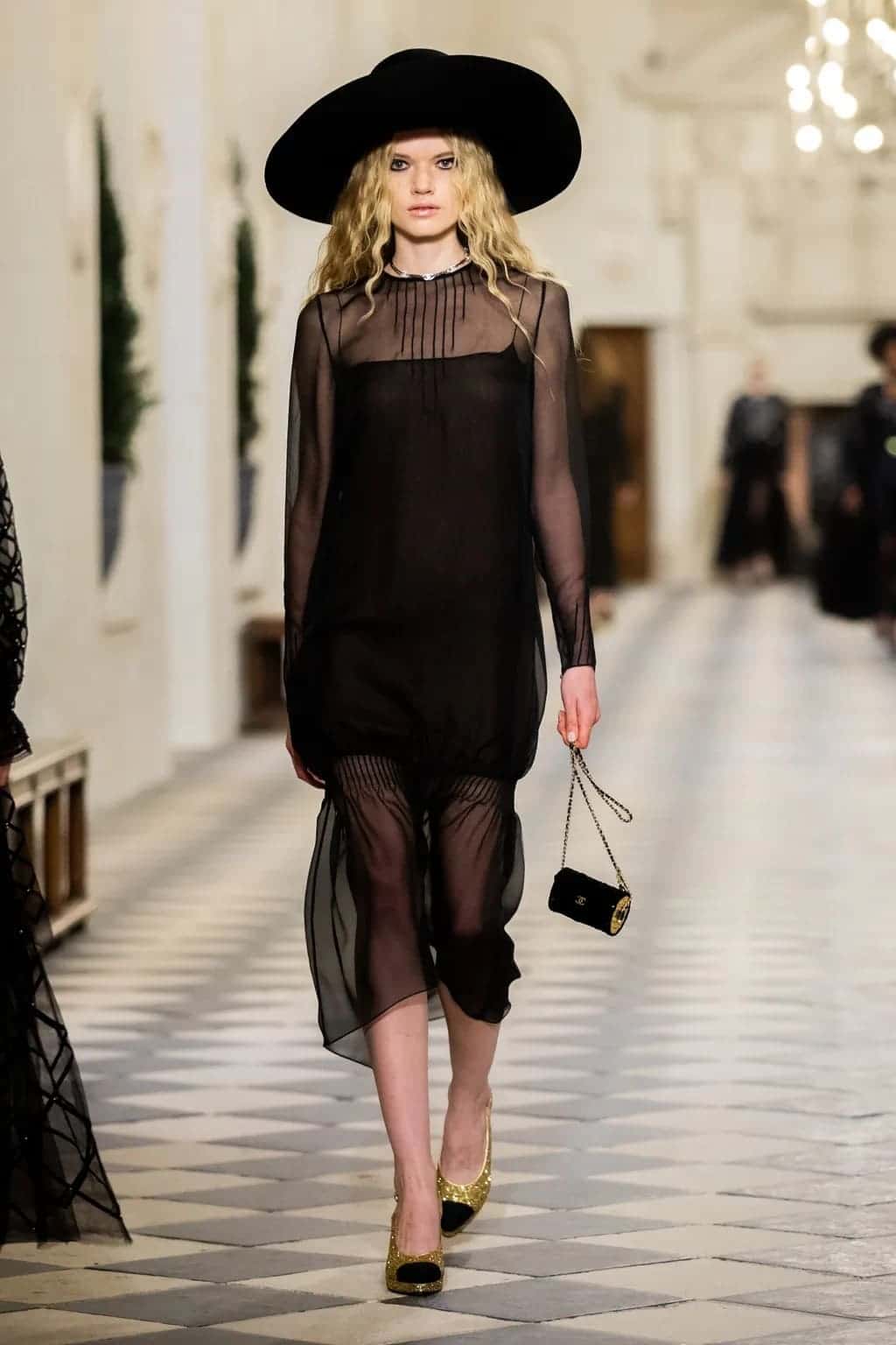 Chanel Pre-Fall 2021 Métiers d’art by RUNWAY MAGAZINE