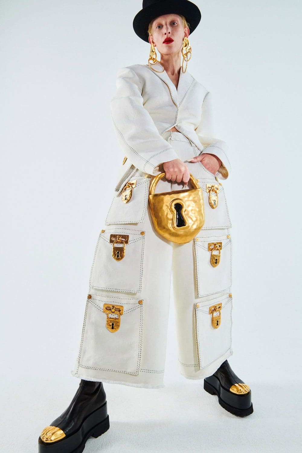 Schiaparelli Haute Couture Spring Summer 2021 by RUNWAY MAGAZINE