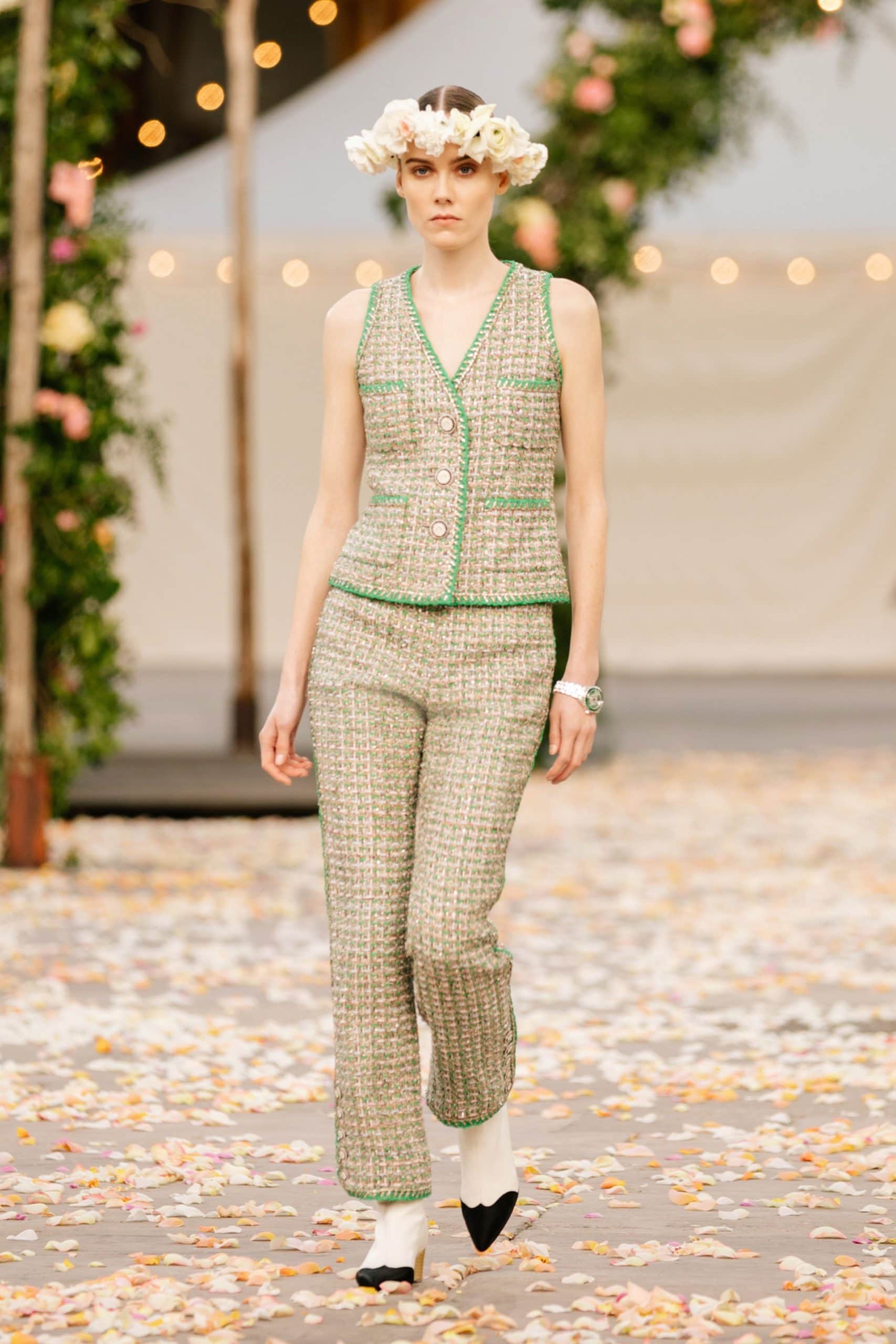 Chanel Haute Couture Printemps Été 2021 par RUNWAY MAGAZINE