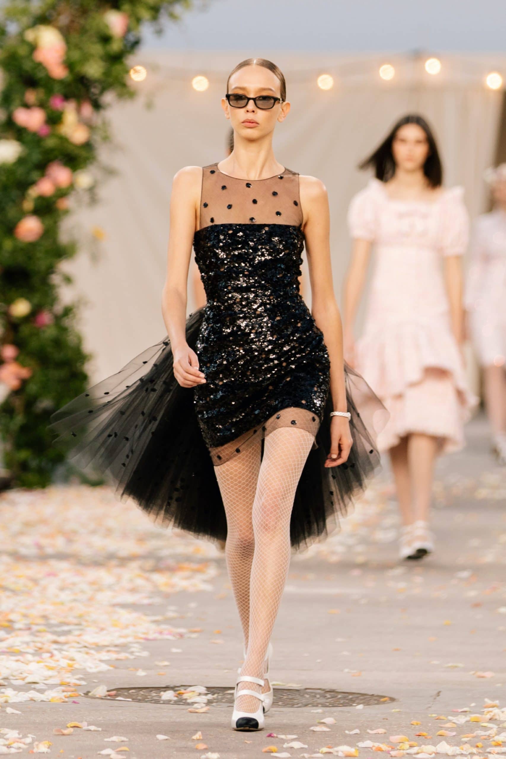 Chanel Haute Couture Printemps Été 2021 par RUNWAY MAGAZINE
