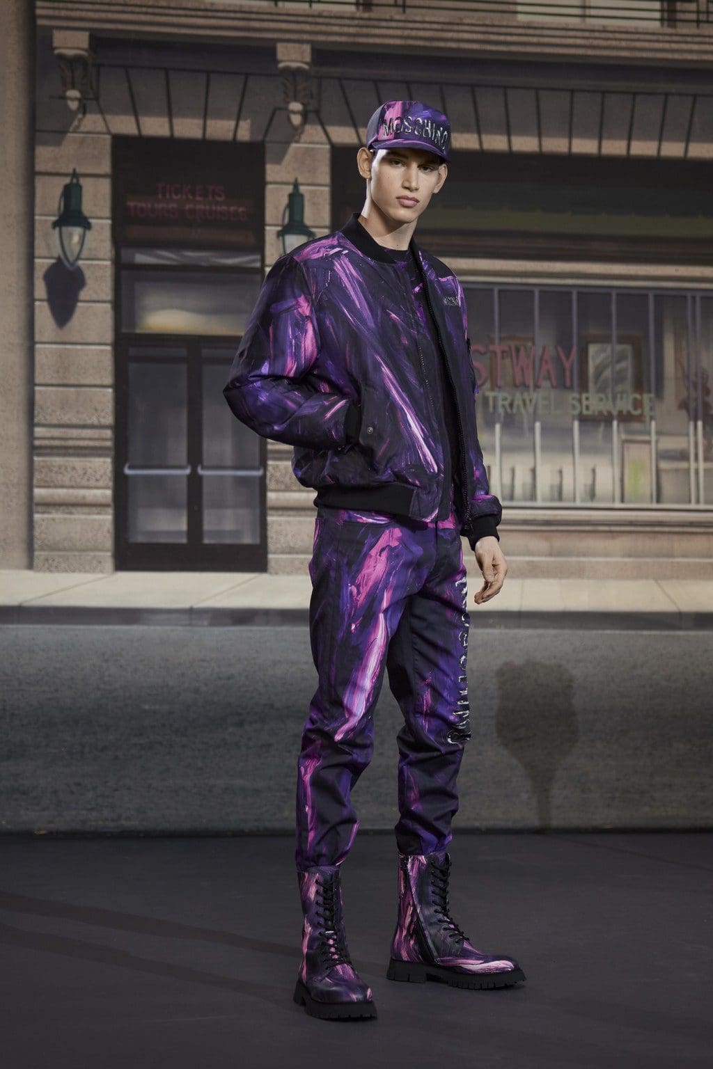 Moschino Men Fall-Winter 2021-2022 by RUNWAY MAGAZINE