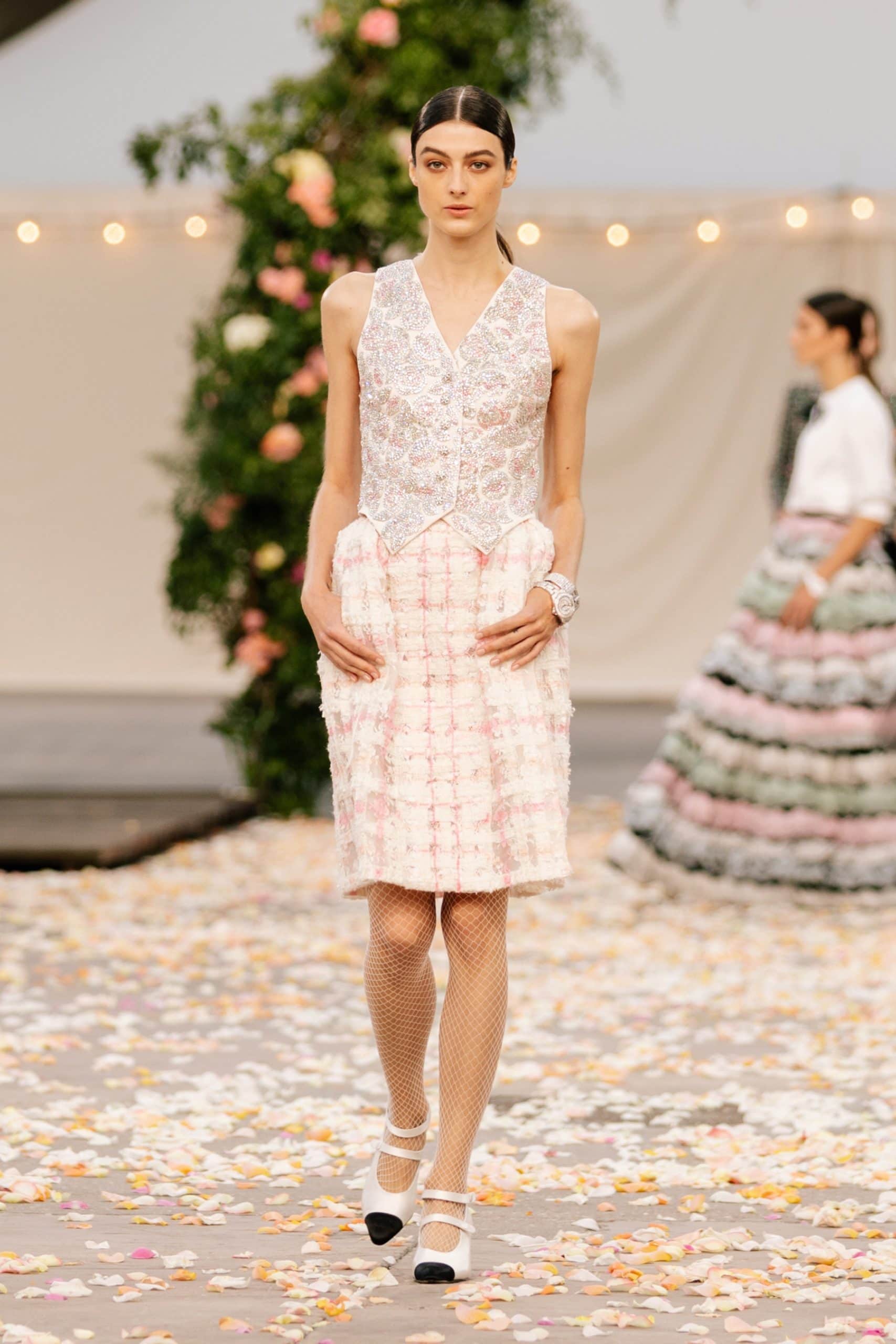 Chanel Haute Couture Printemps Été 2021 par RUNWAY MAGAZINE