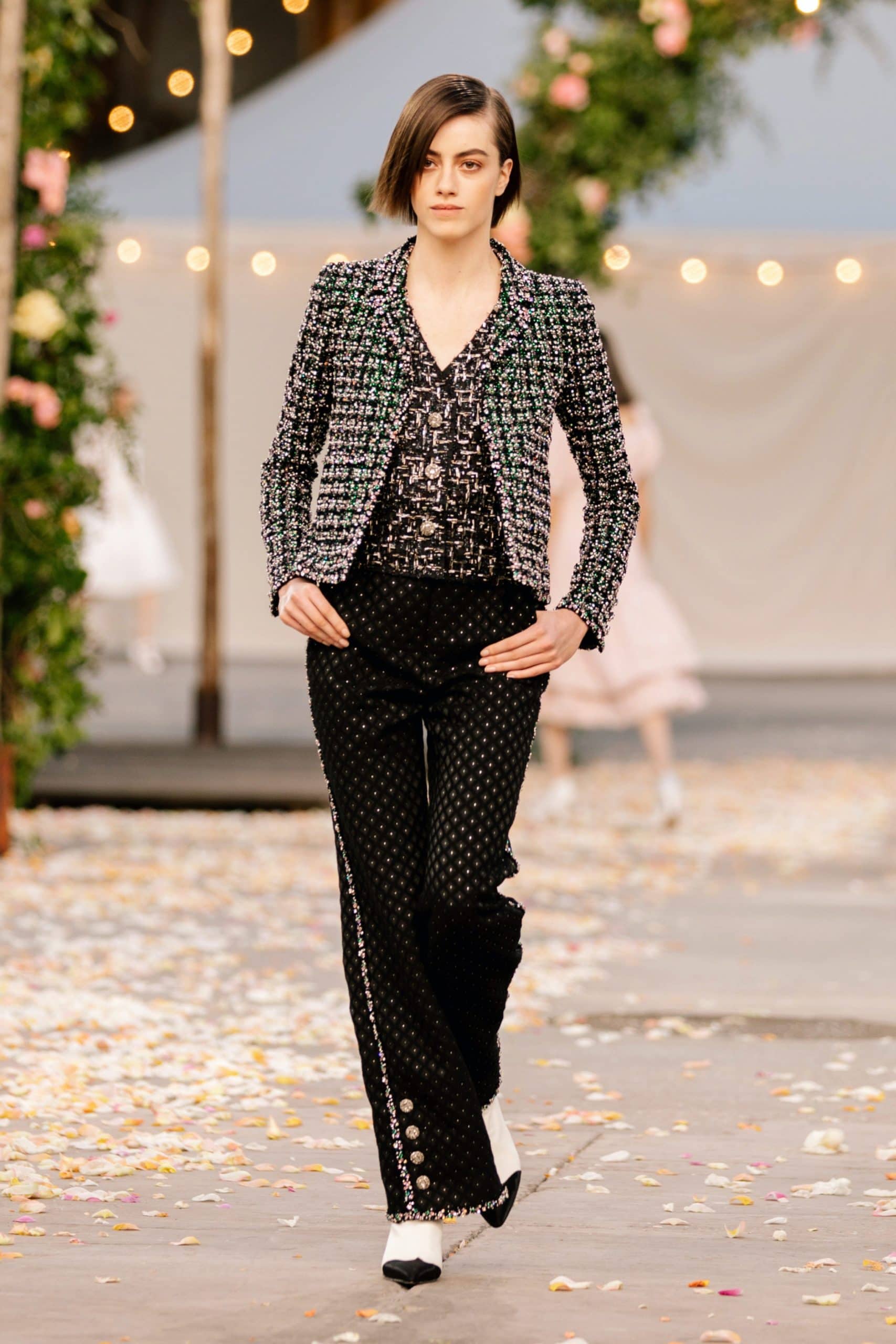 Chanel Haute Couture Printemps Été 2021 par RUNWAY MAGAZINE