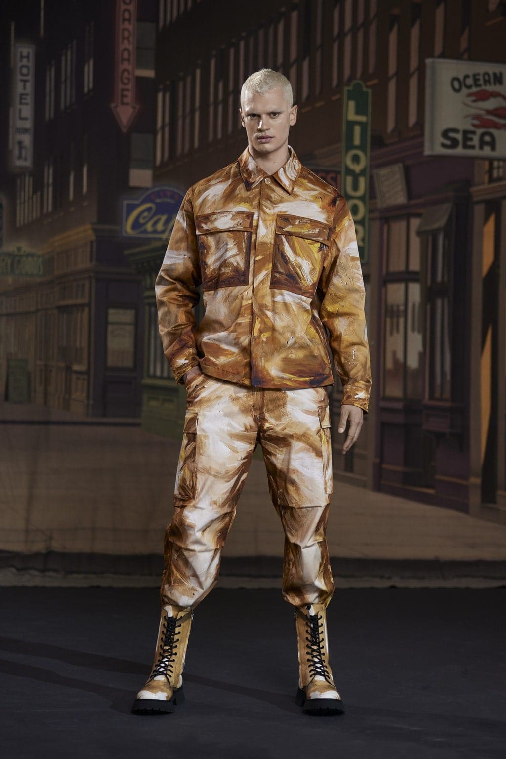 Moschino Men Fall-Winter 2021-2022 by RUNWAY MAGAZINE