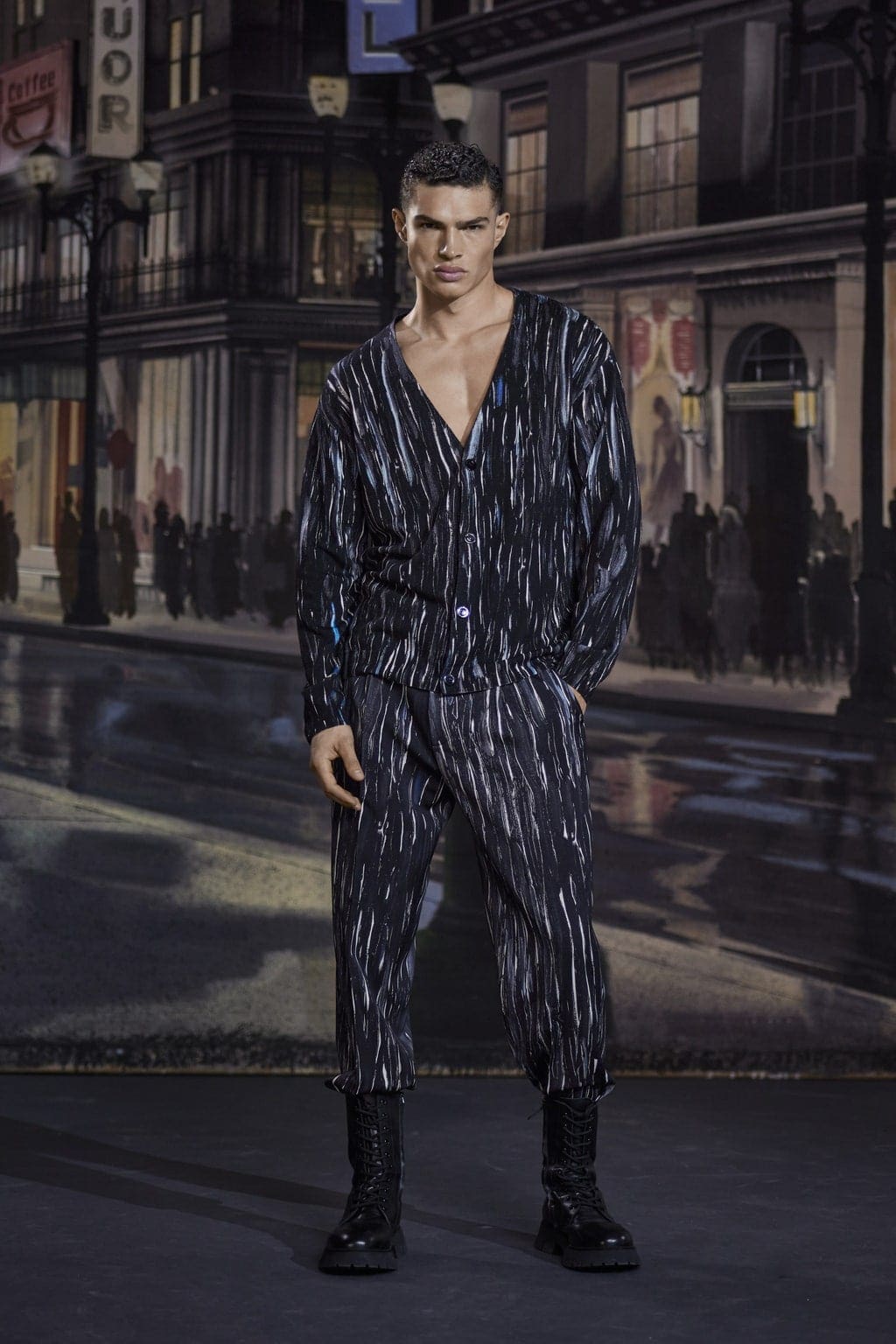Moschino Men Fall-Winter 2021-2022 by RUNWAY MAGAZINE