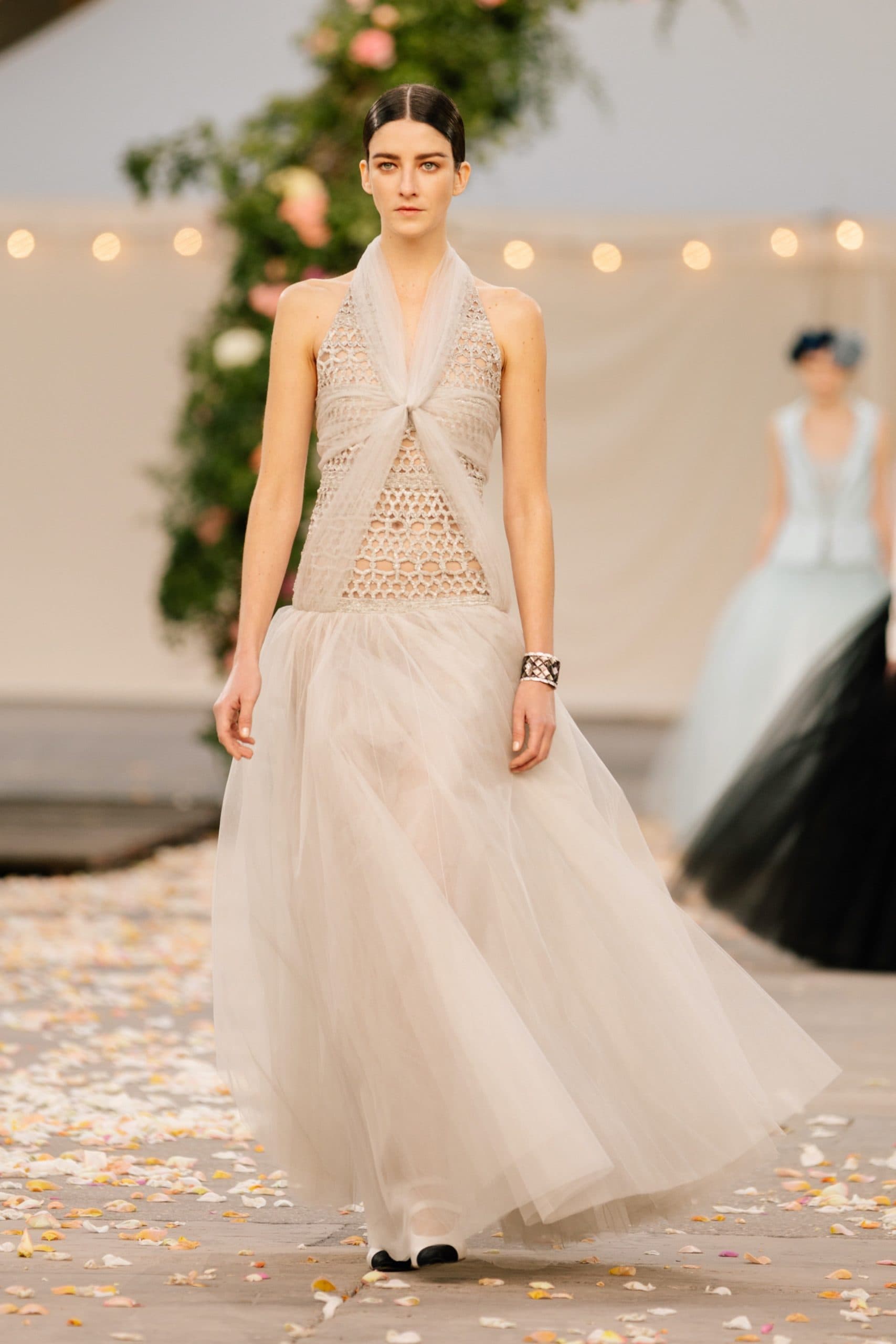 Chanel Haute Couture Printemps Été 2021 par RUNWAY MAGAZINE