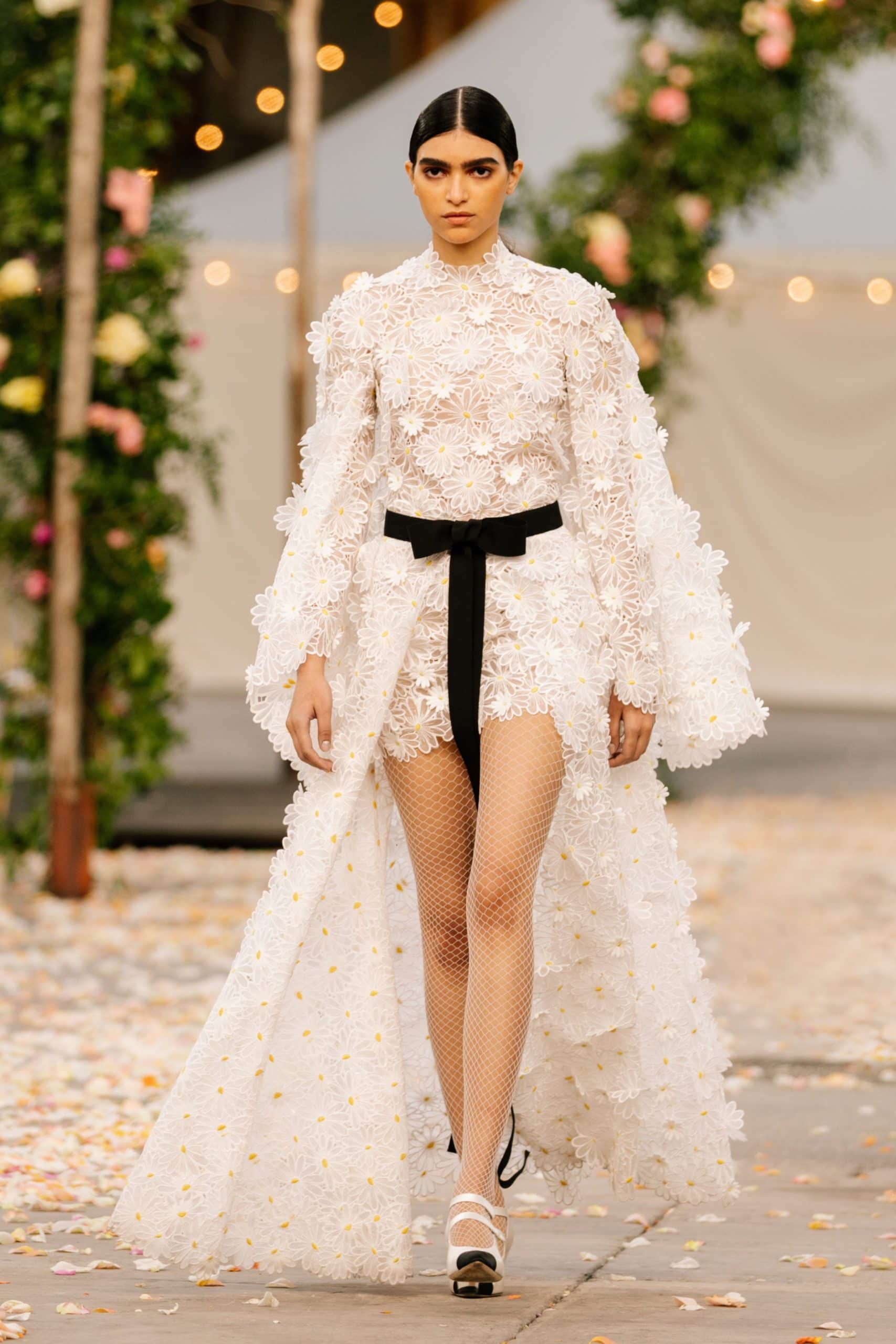 Chanel Haute Couture Printemps Été 2021 par RUNWAY MAGAZINE