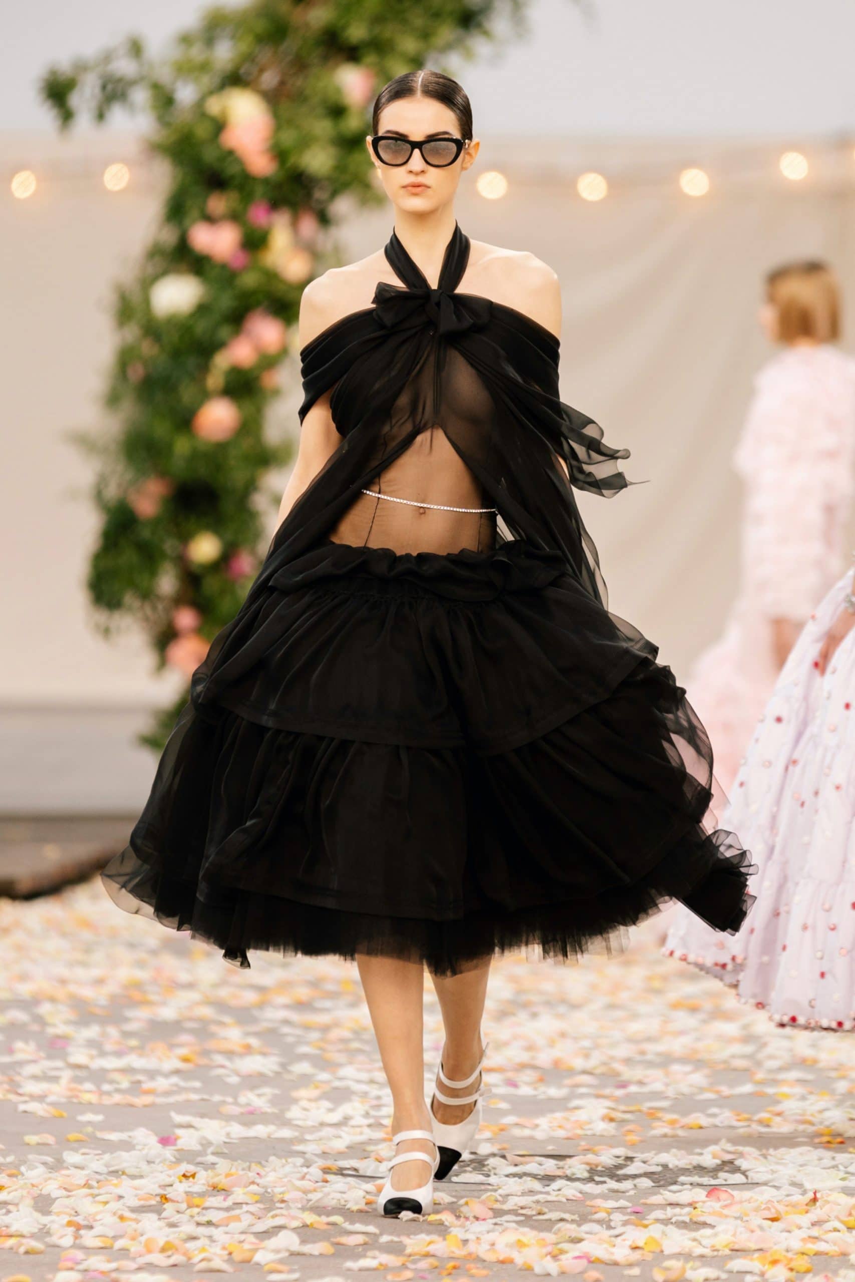 Chanel Haute Couture Printemps Été 2021 par RUNWAY MAGAZINE