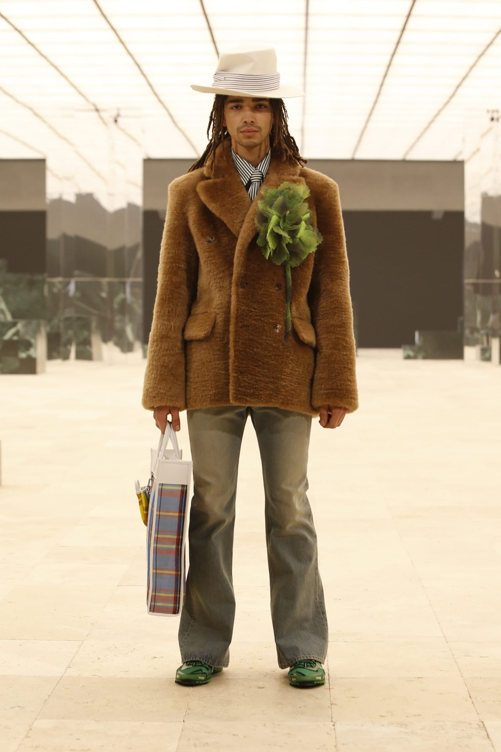 Louis Vuitton Men Otoño-Invierno 2021-2022 por RUNWNAY MAGAZINE
