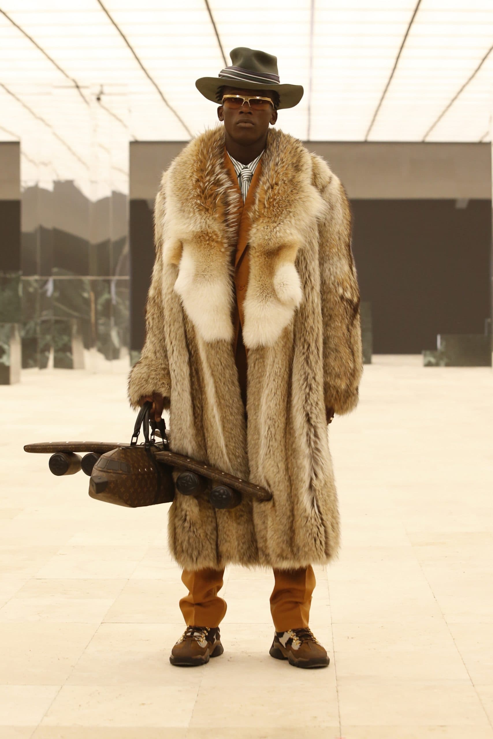 Louis Vuitton Men Otoño-Invierno 2021-2022 por RUNWNAY MAGAZINE