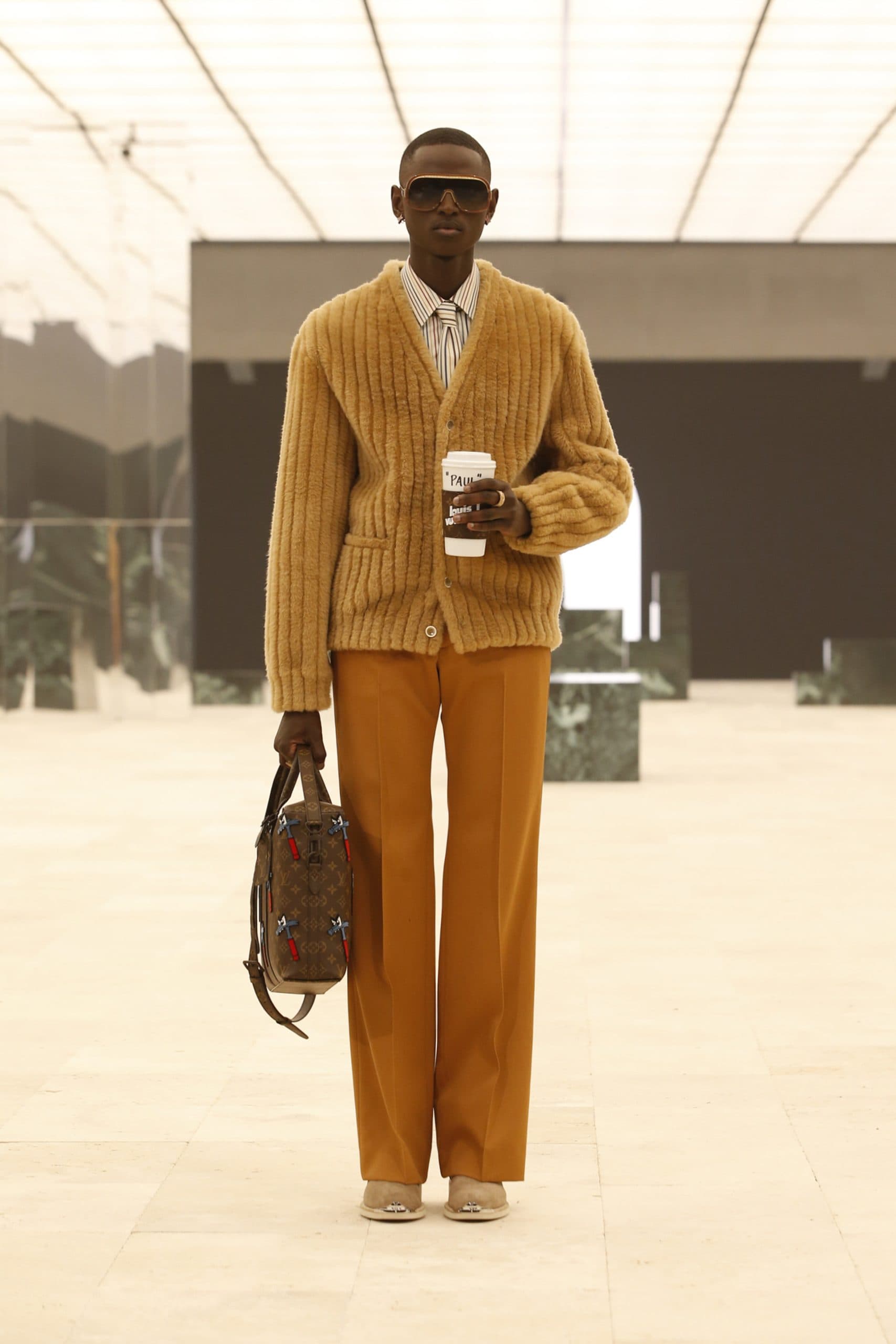Louis Vuitton Men Otoño-Invierno 2021-2022 por RUNWNAY MAGAZINE