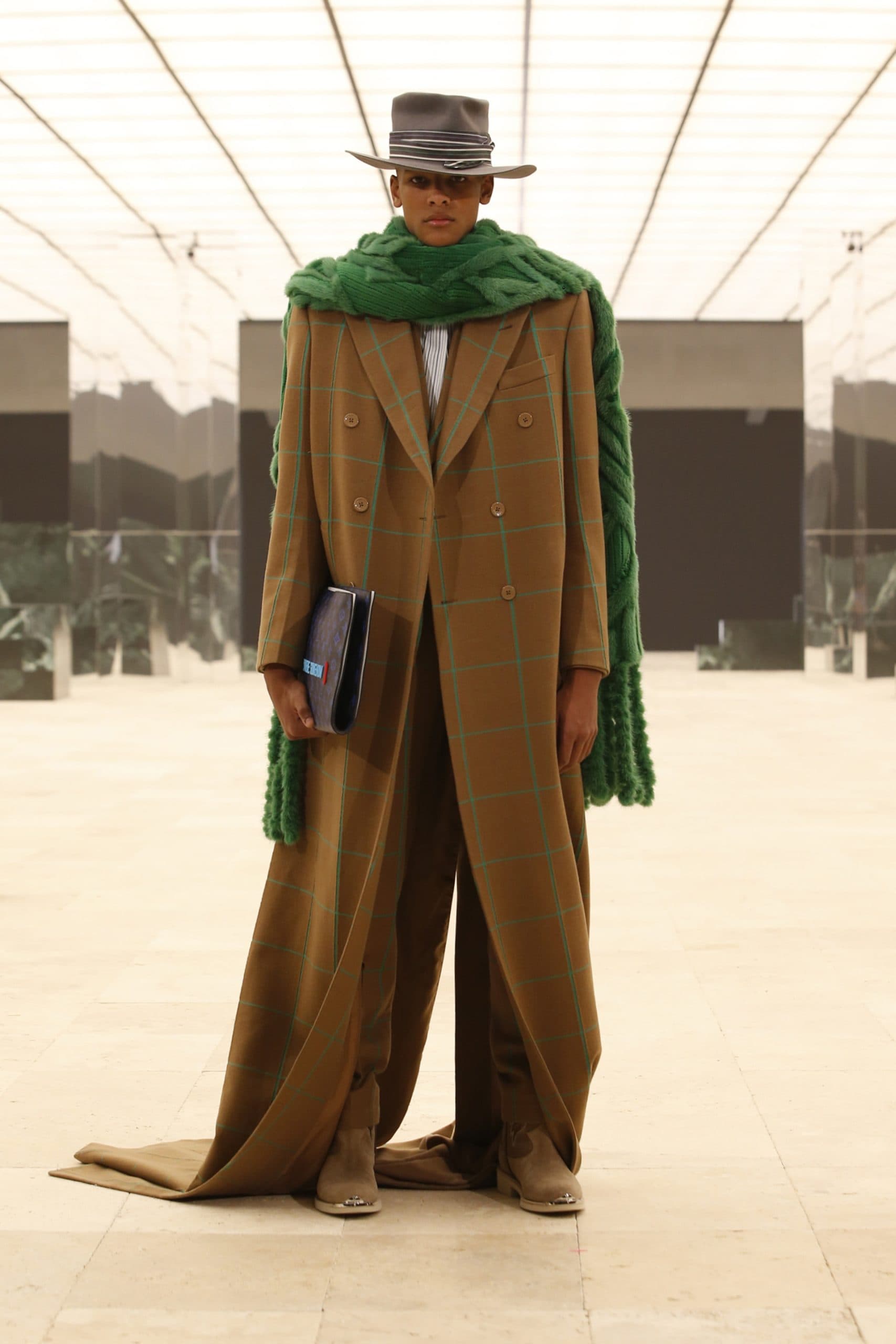 Louis Vuitton Men Otoño-Invierno 2021-2022 por RUNWNAY MAGAZINE