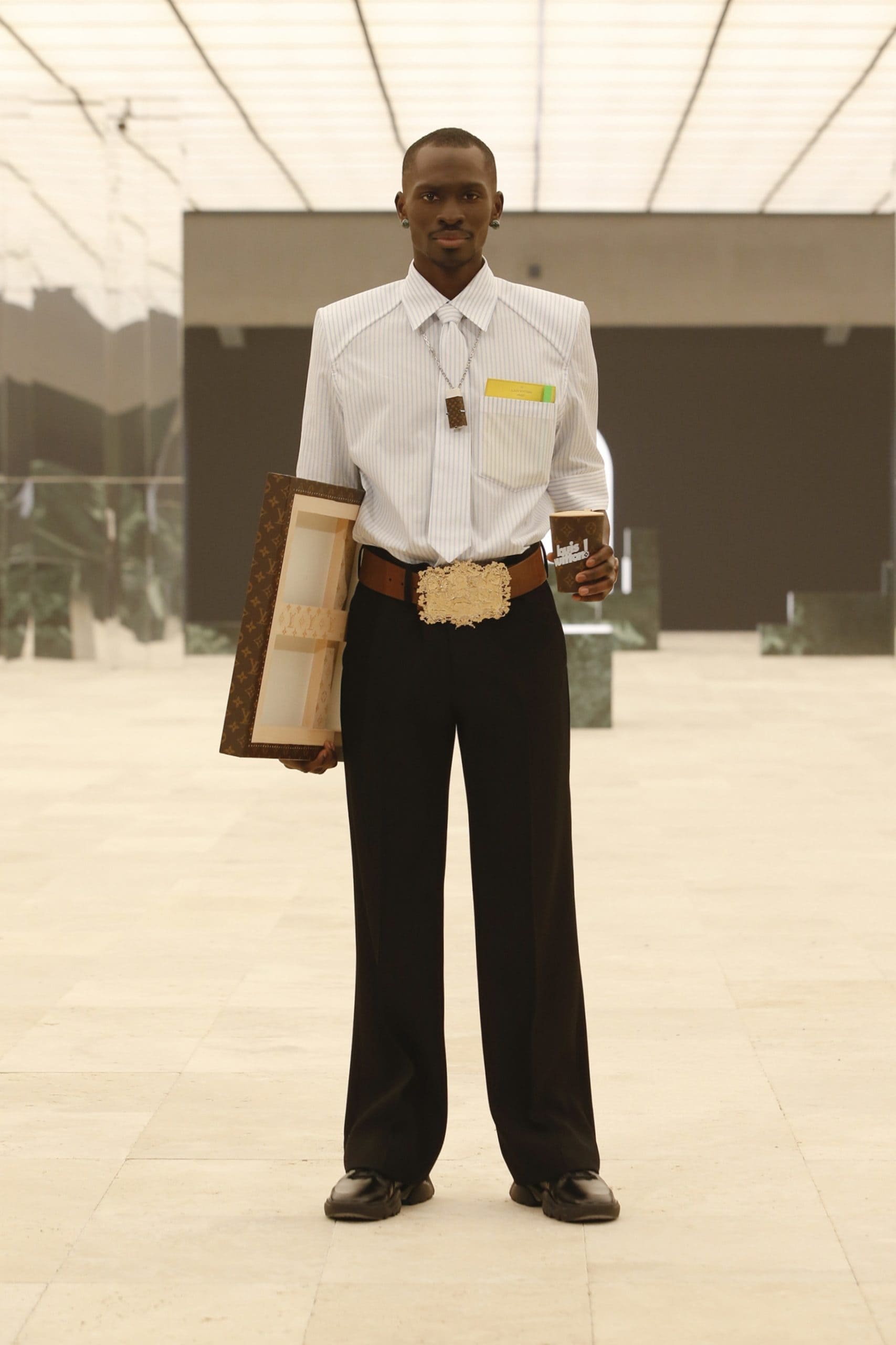 Louis Vuitton Men Otoño-Invierno 2021-2022 por RUNWNAY MAGAZINE