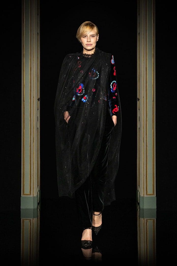 Giorgio Armani Privé Couture Primavera Verão 2021 por RUNWAY MAGAZINE