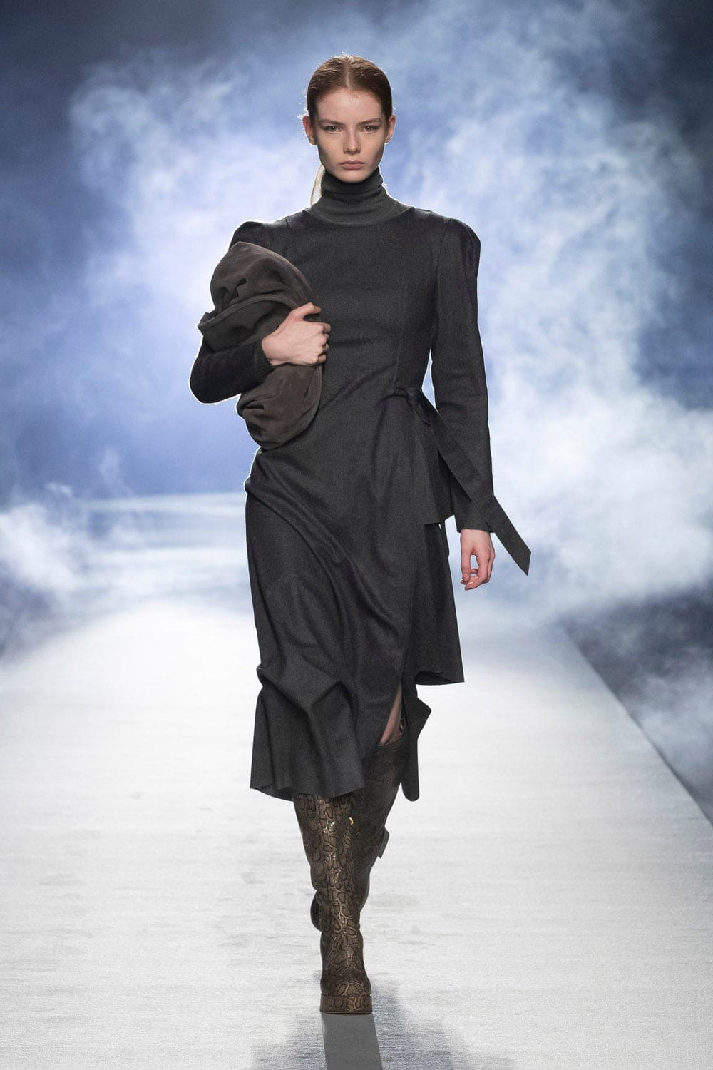 Alberta Ferretti outono-inverno 2021-2022 Milão por RUNWAY MAGAZINE