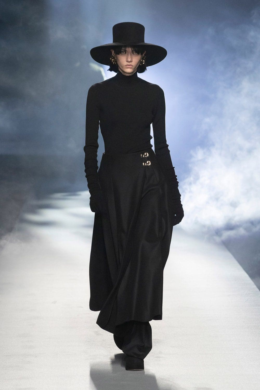 Alberta Ferretti outono-inverno 2021-2022 Milão por RUNWAY MAGAZINE