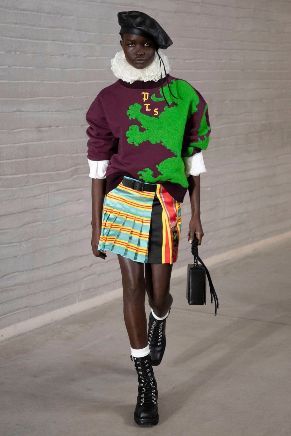 Philosophy di Lorenzo Serafini Fall Winter 2021-2022 Milan by RUNWAY MAGAZINE