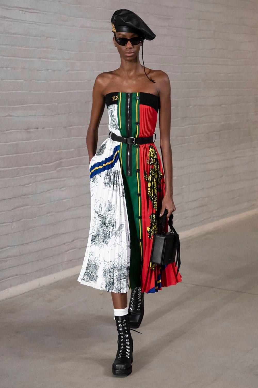Philosophy di Lorenzo Serafini Fall Winter 2021-2022 Milan by RUNWAY MAGAZINE