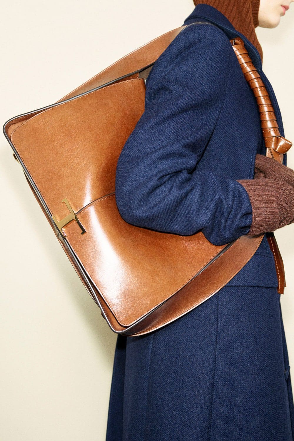 Tod's Otoño-Invierno 2021-2022 Milán de RUNWAY REVISTA