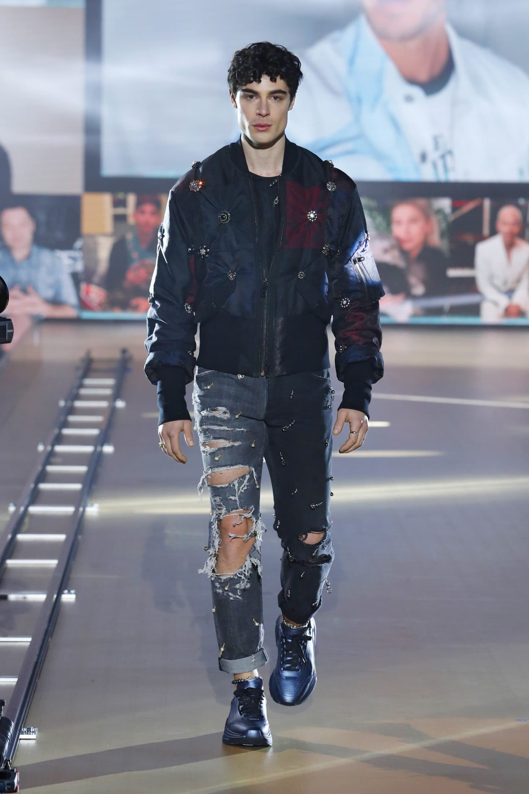 Dolce Gabbana Menswear Fall 2021-2022. Plagiarism checker by Eleonora de Gray - RUNWAY MAGAZINE
