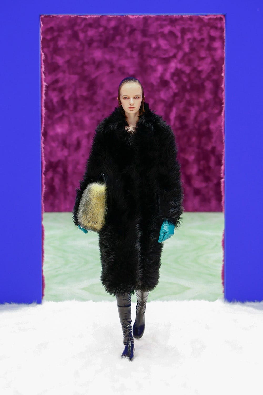 プラダ秋冬2021-2022によって RUNWAY マガジン