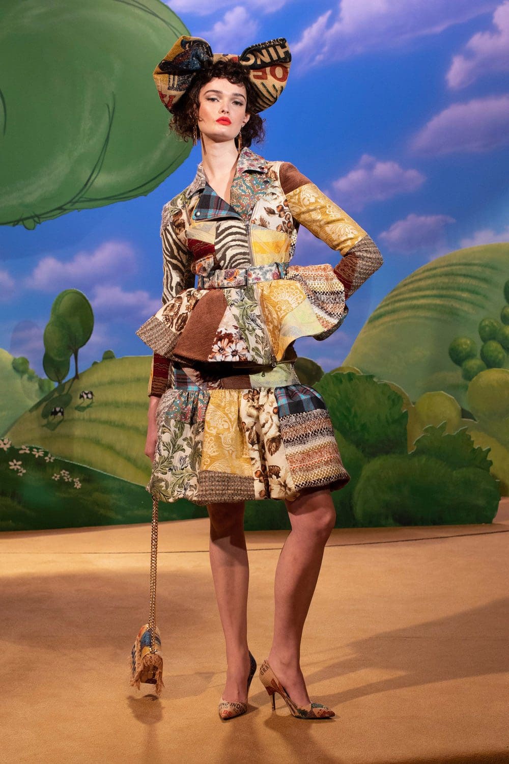 モスキーノ秋2021年-2022年 RUNWAY マガジン
