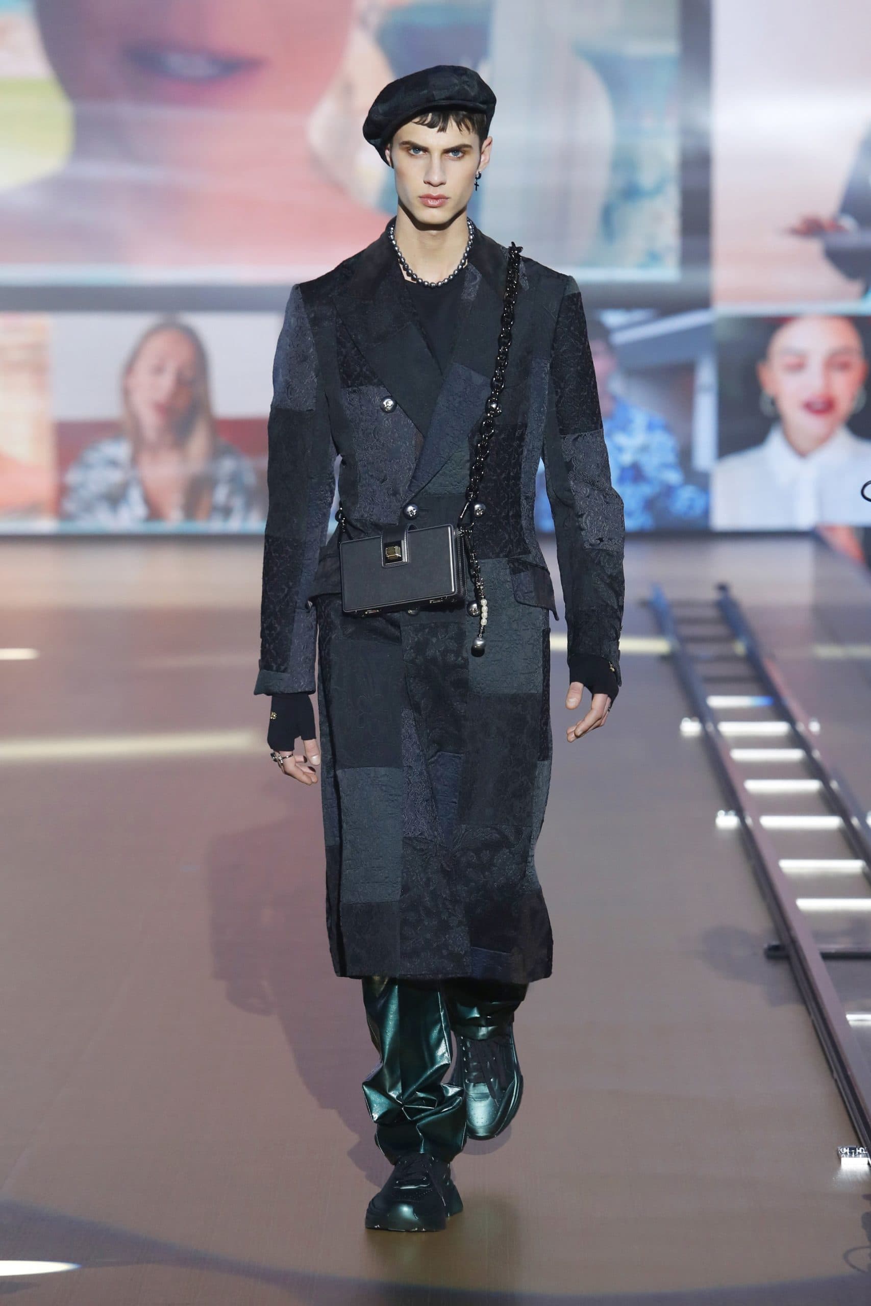Dolce Gabbana Menswear Fall 2021-2022. Plagiarism checker by Eleonora de Gray - RUNWAY MAGAZINE