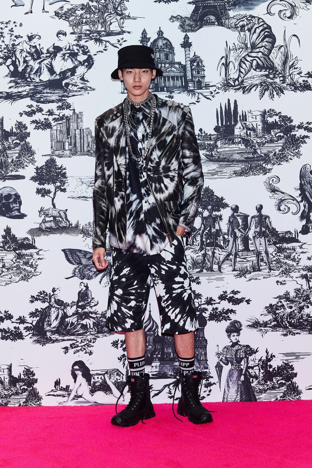 Philipp Plein Fall Winter 2021-2022 by RUNWAY MAGAZINE