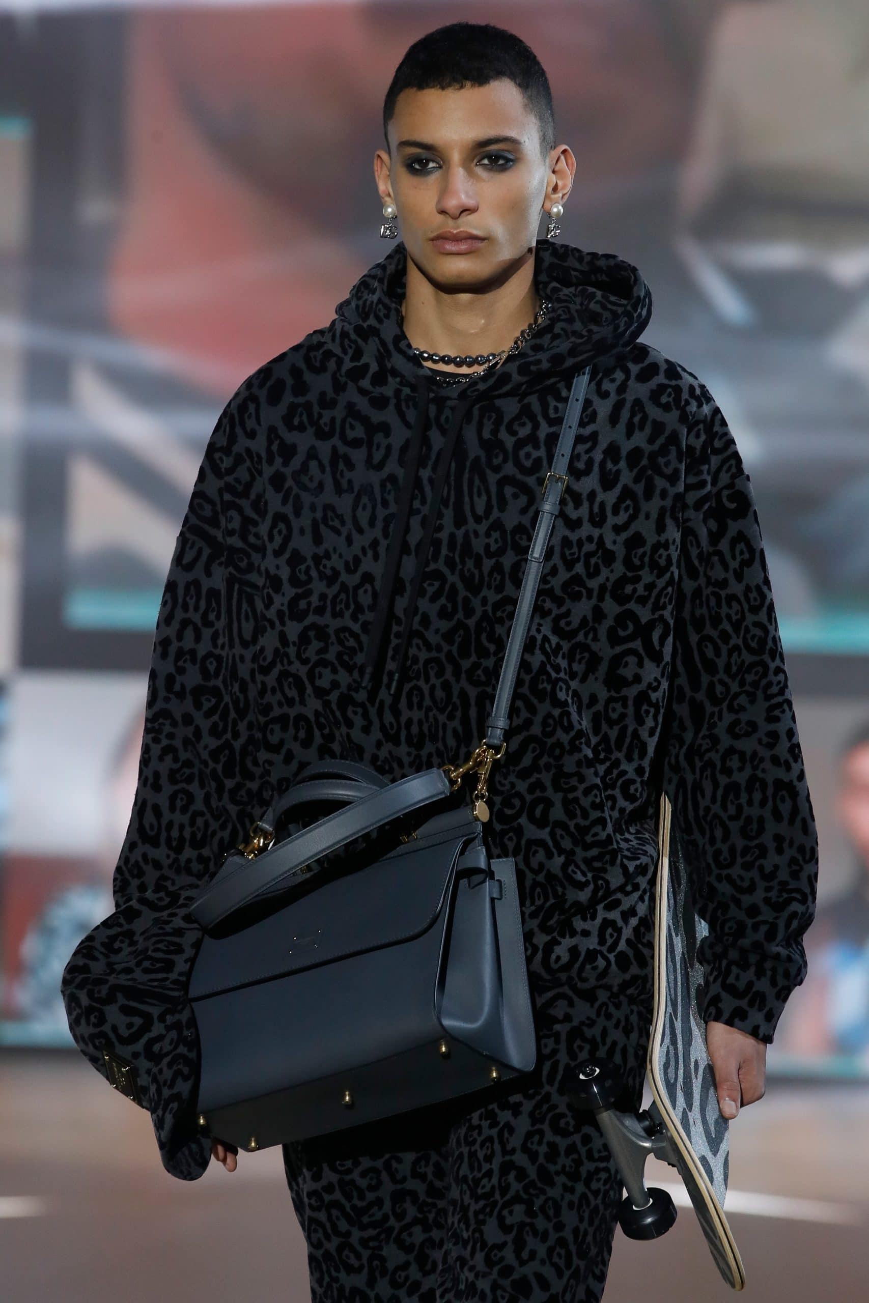 Dolce Gabbana Menswear Fall 2021-2022. Plagiarism checker by Eleonora de Gray - RUNWAY MAGAZINE