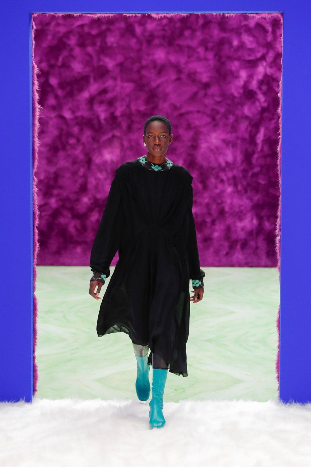 プラダ秋冬2021-2022によって RUNWAY マガジン